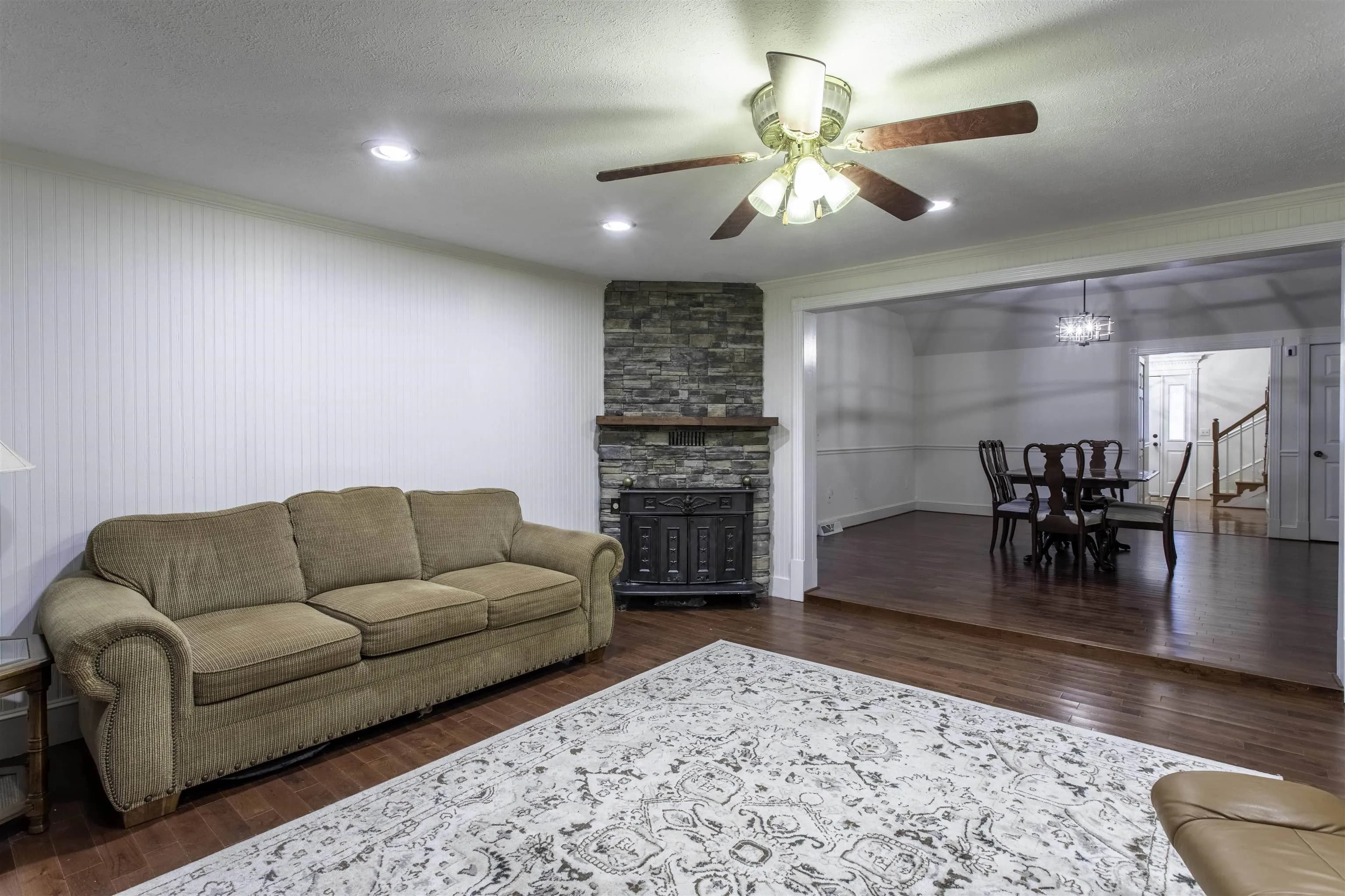 Property at 121  Lawrence road 245 - Image 14