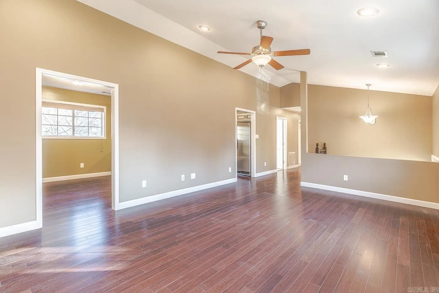 Property at 800  Parkview st - Image 6