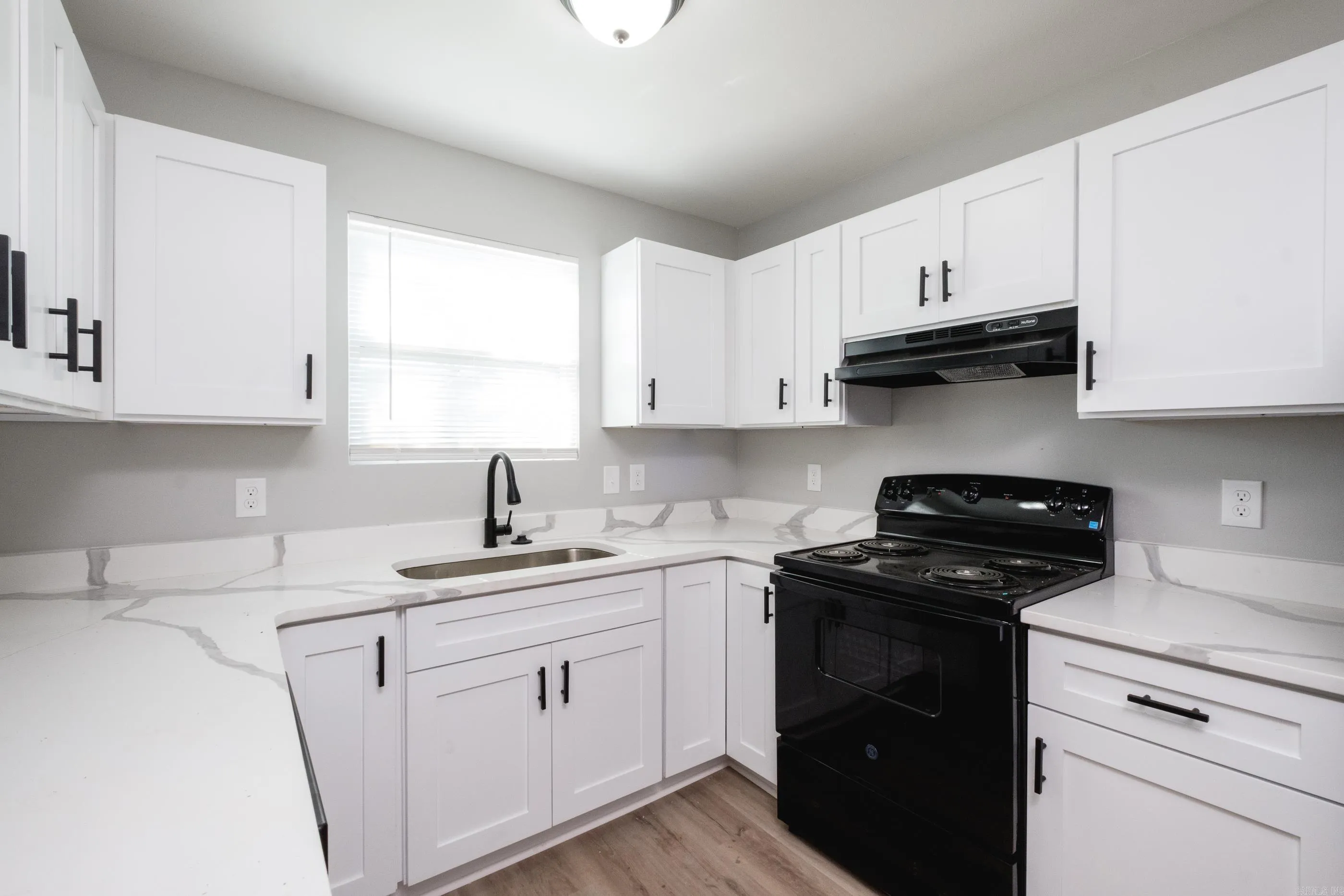 Property at 4509  Haywood - Image 18