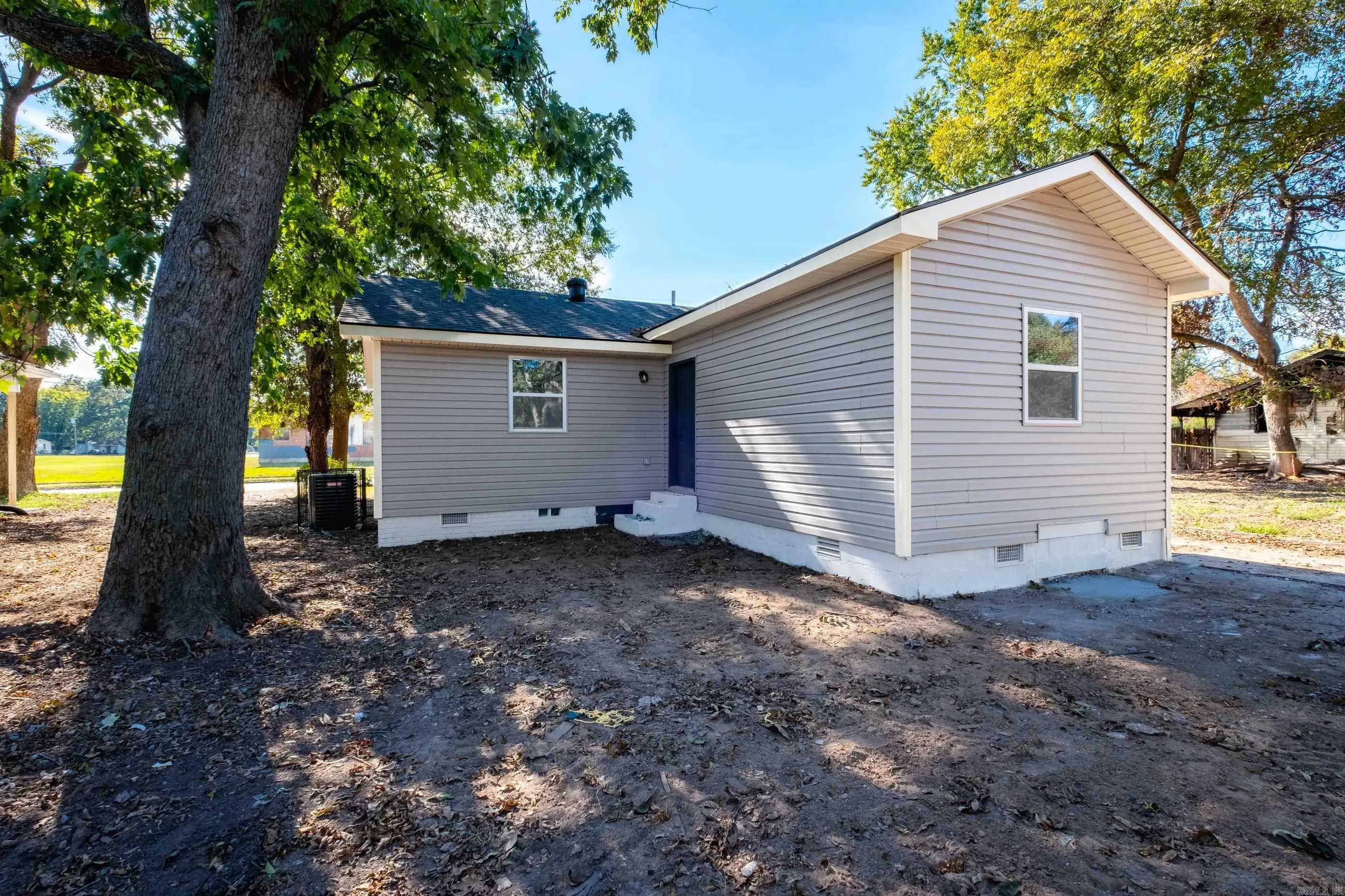 Property at 4509  Haywood - Image 37