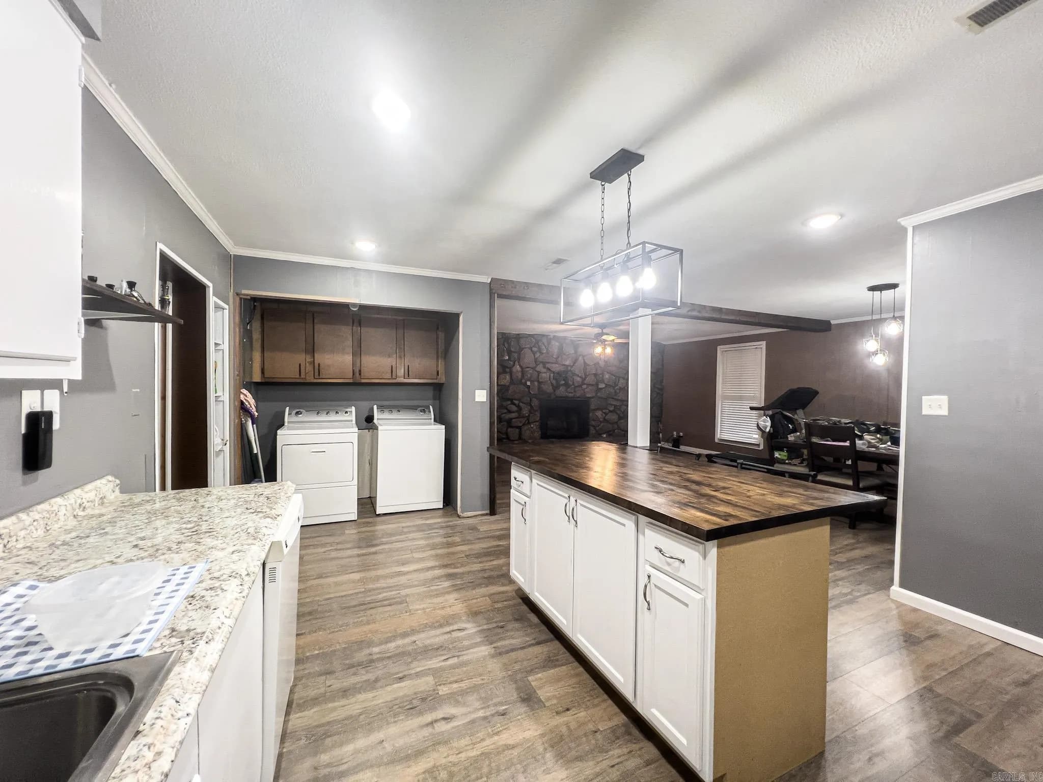 Property at 222  Lawson - Image 4