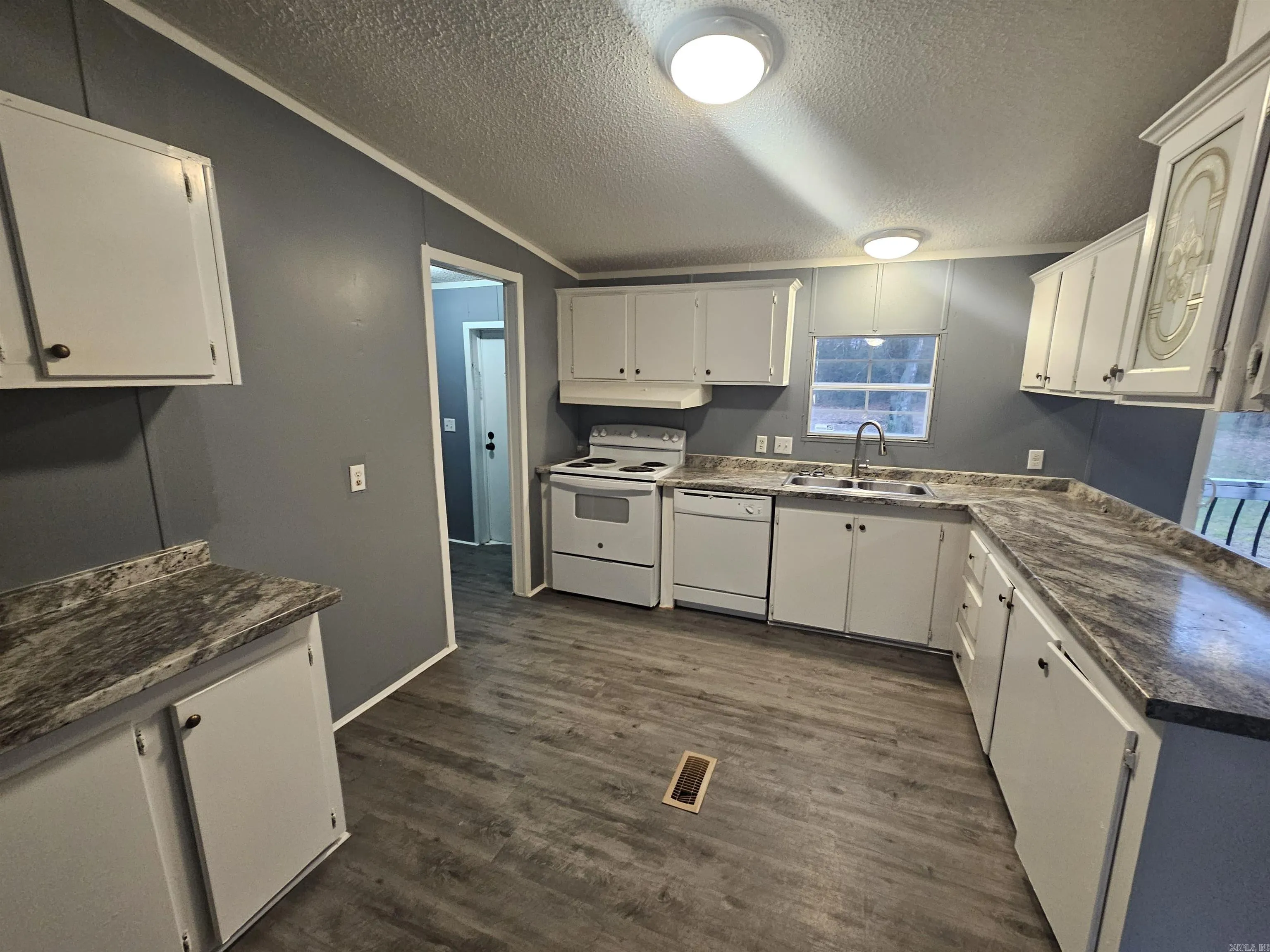 Property at 5525  Bayou meto loop - Image 5