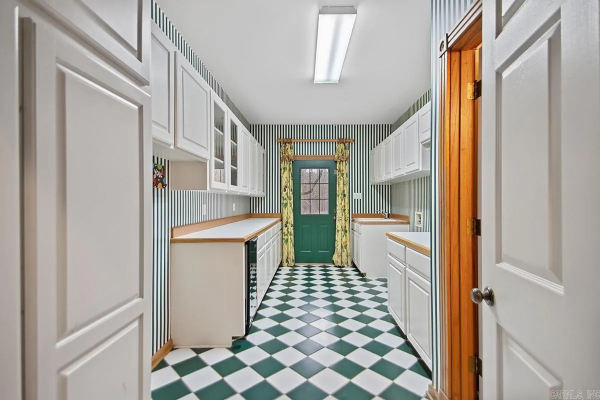 Property at 3006  Hot springs - Image 14