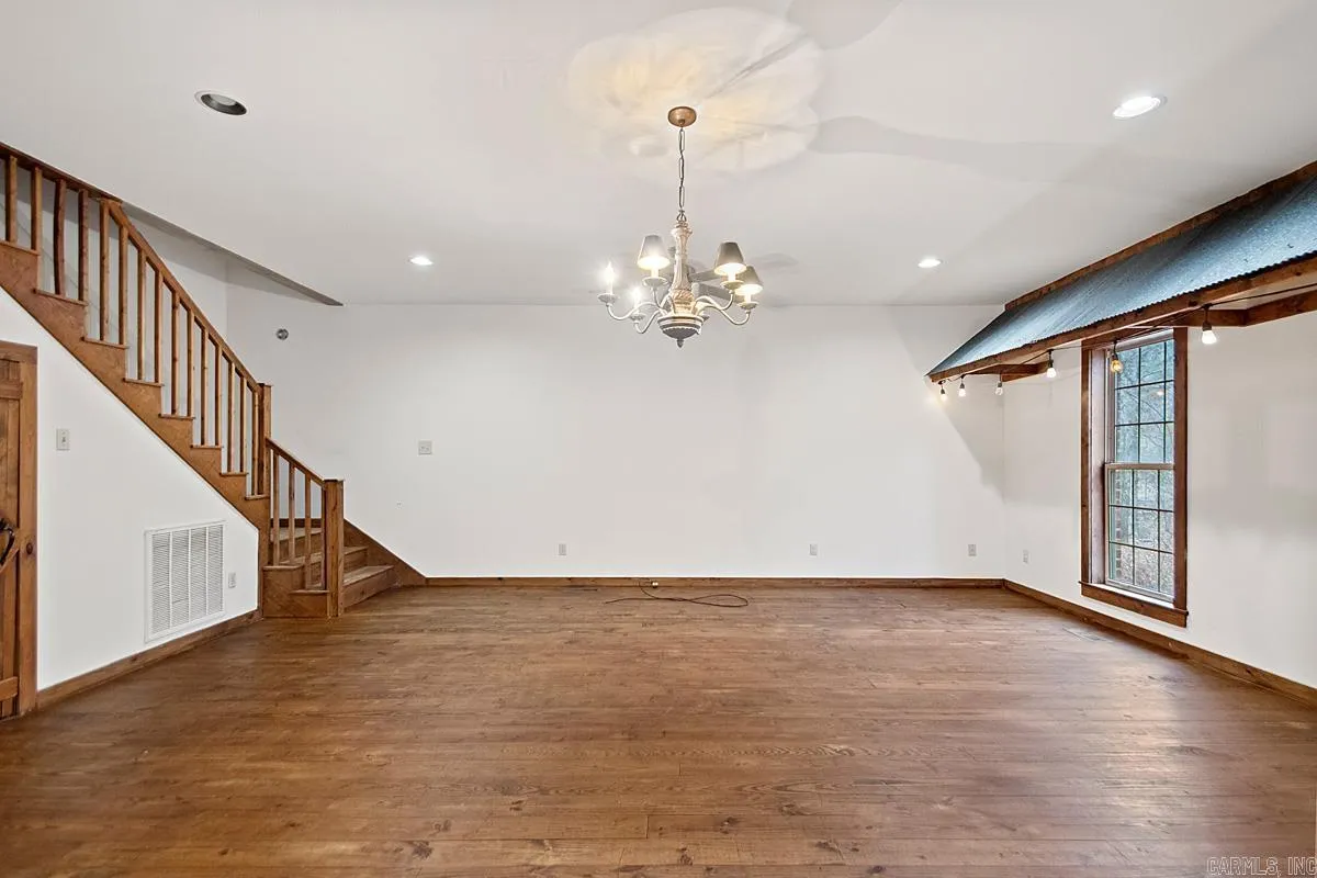 Property at 3006  Hot springs - Image 18