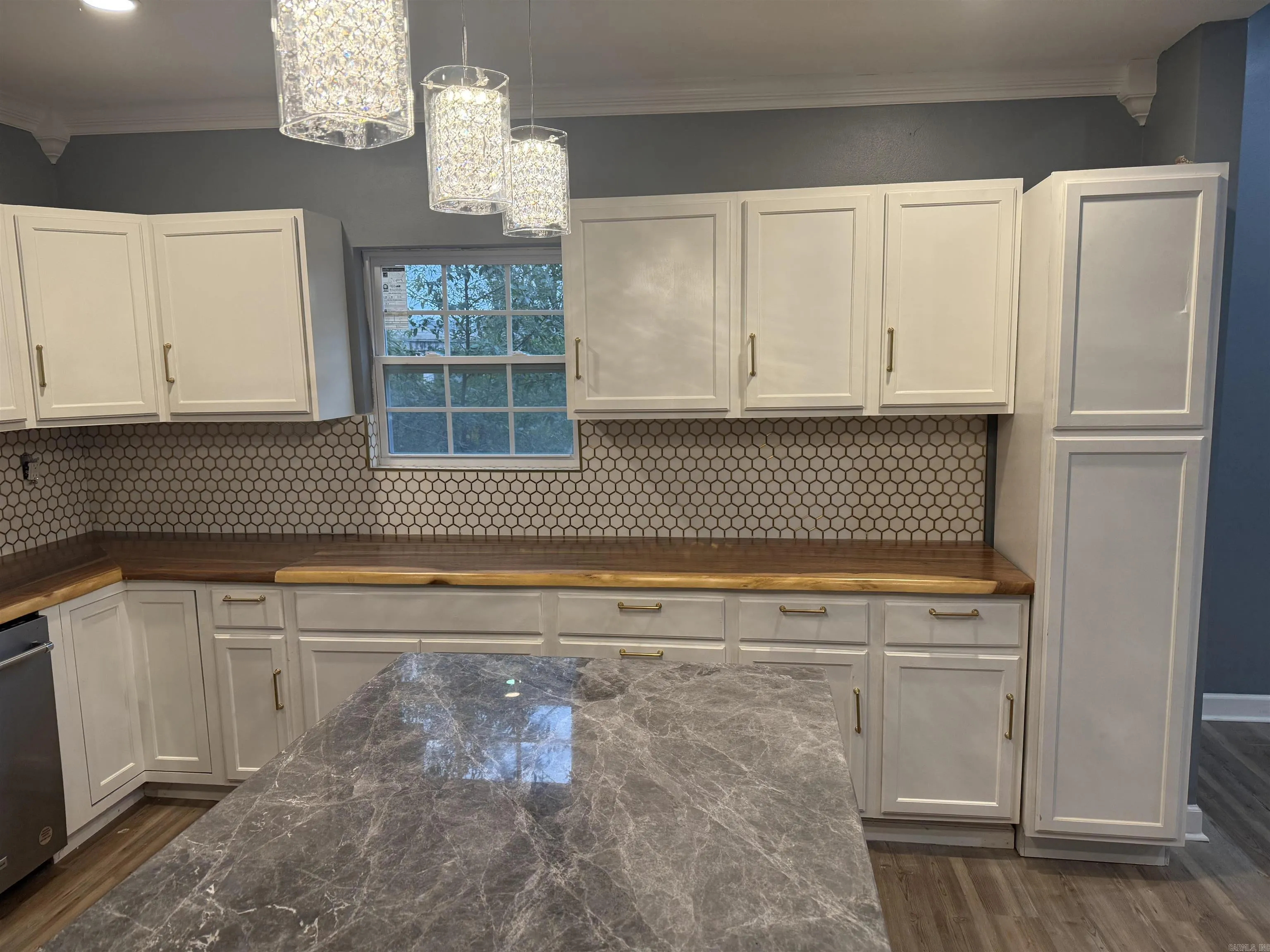 Property at 916  Rice street - Image 6