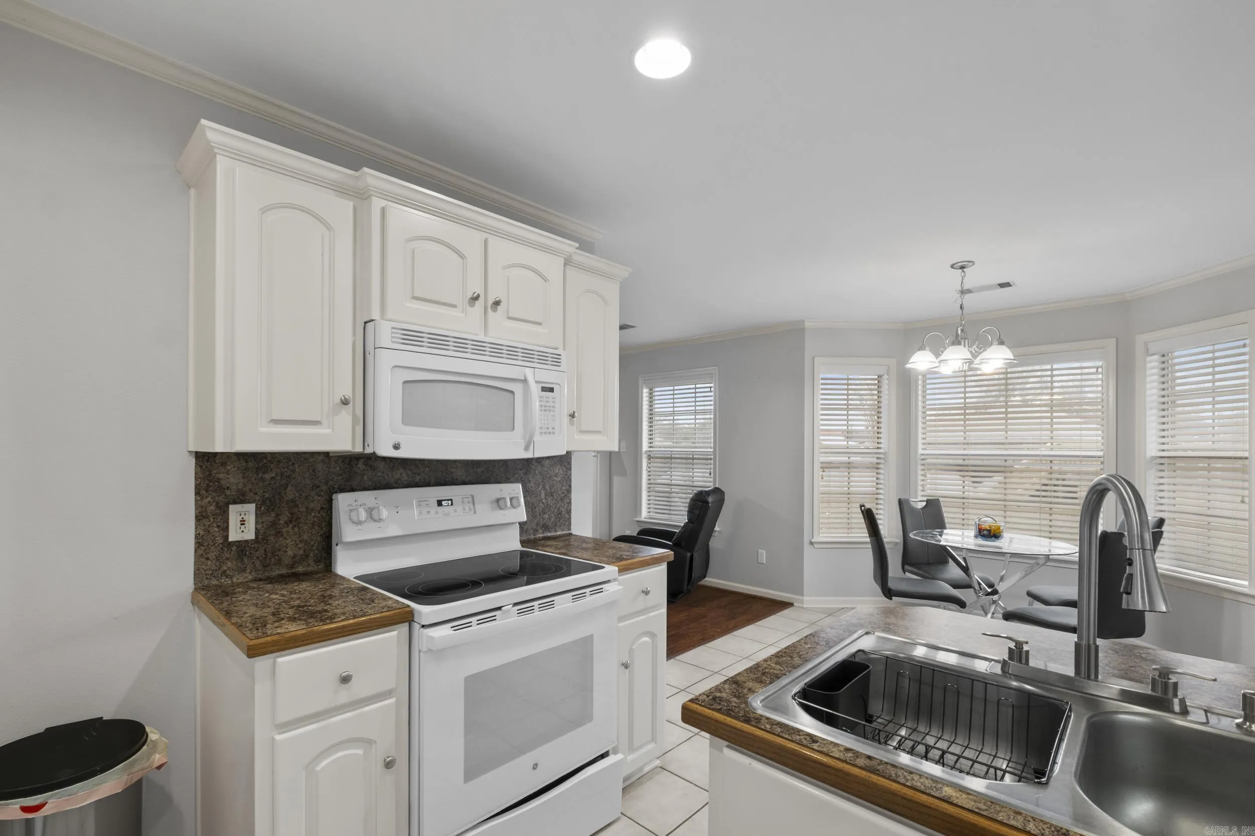 Property at 403  Dakota dr - Image 11