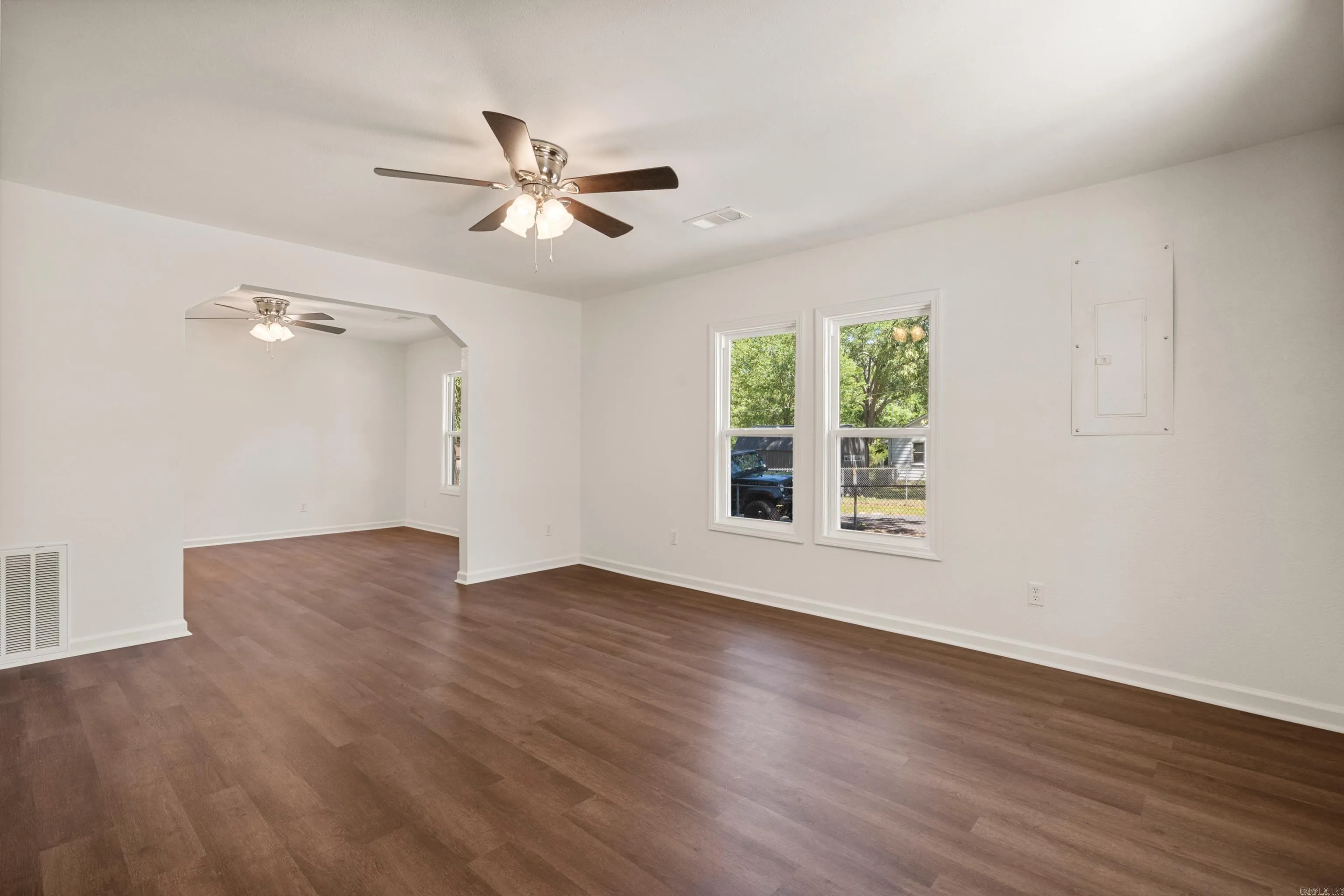 Property at 1004  Wilson - Image 5