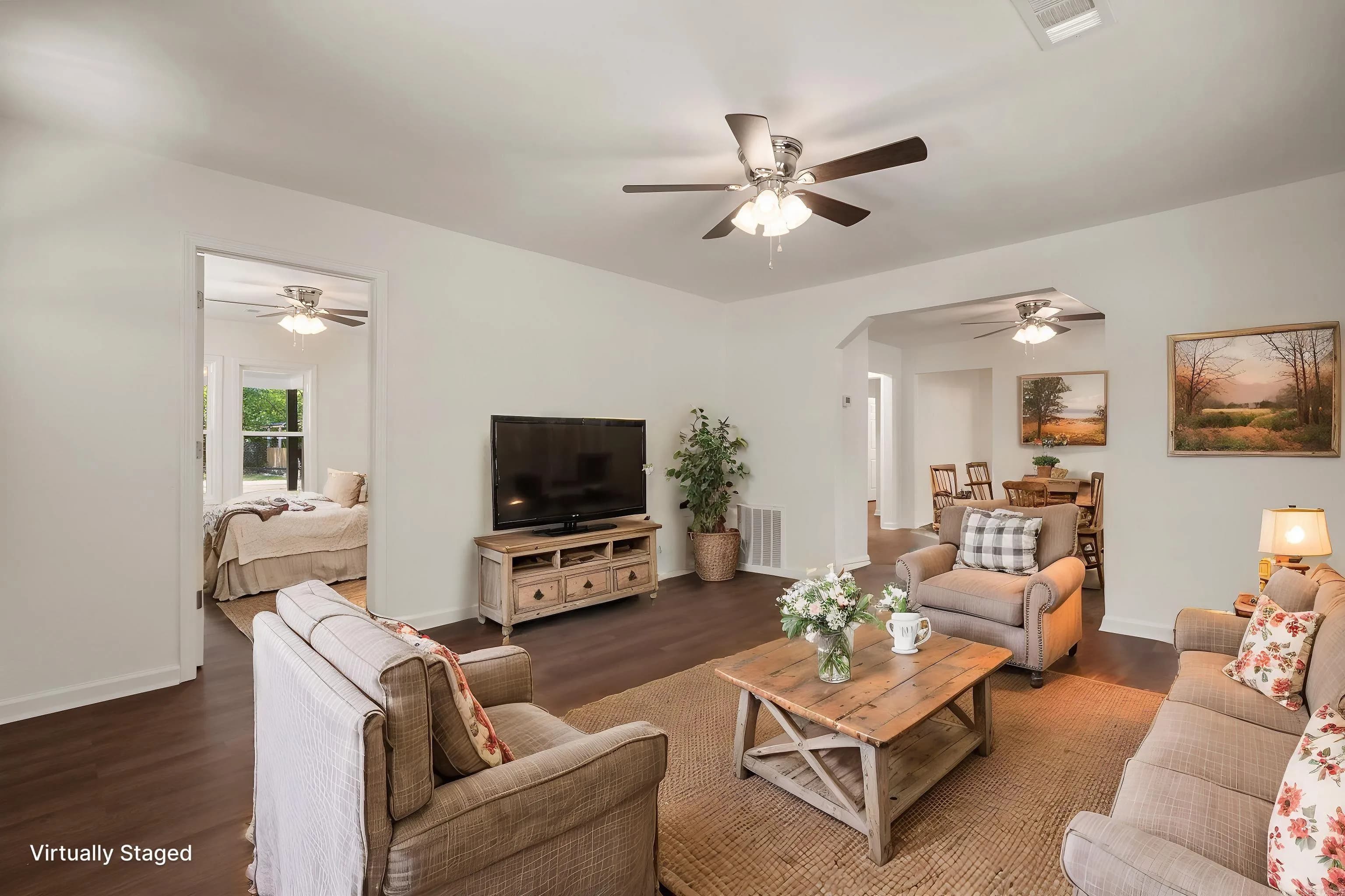 Property at 1004  Wilson - Image 11
