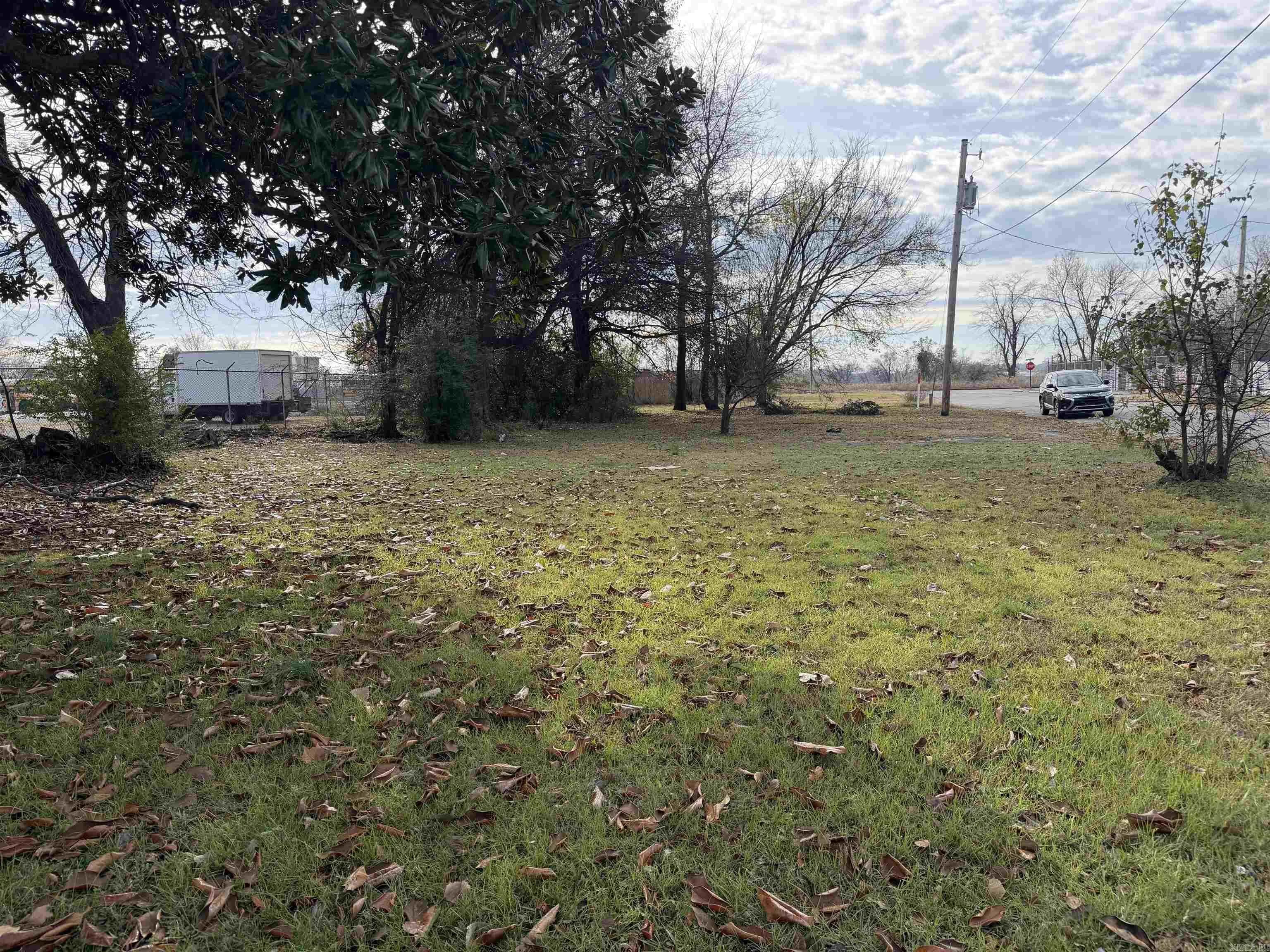 Property at 1400 E Washington - Image 10