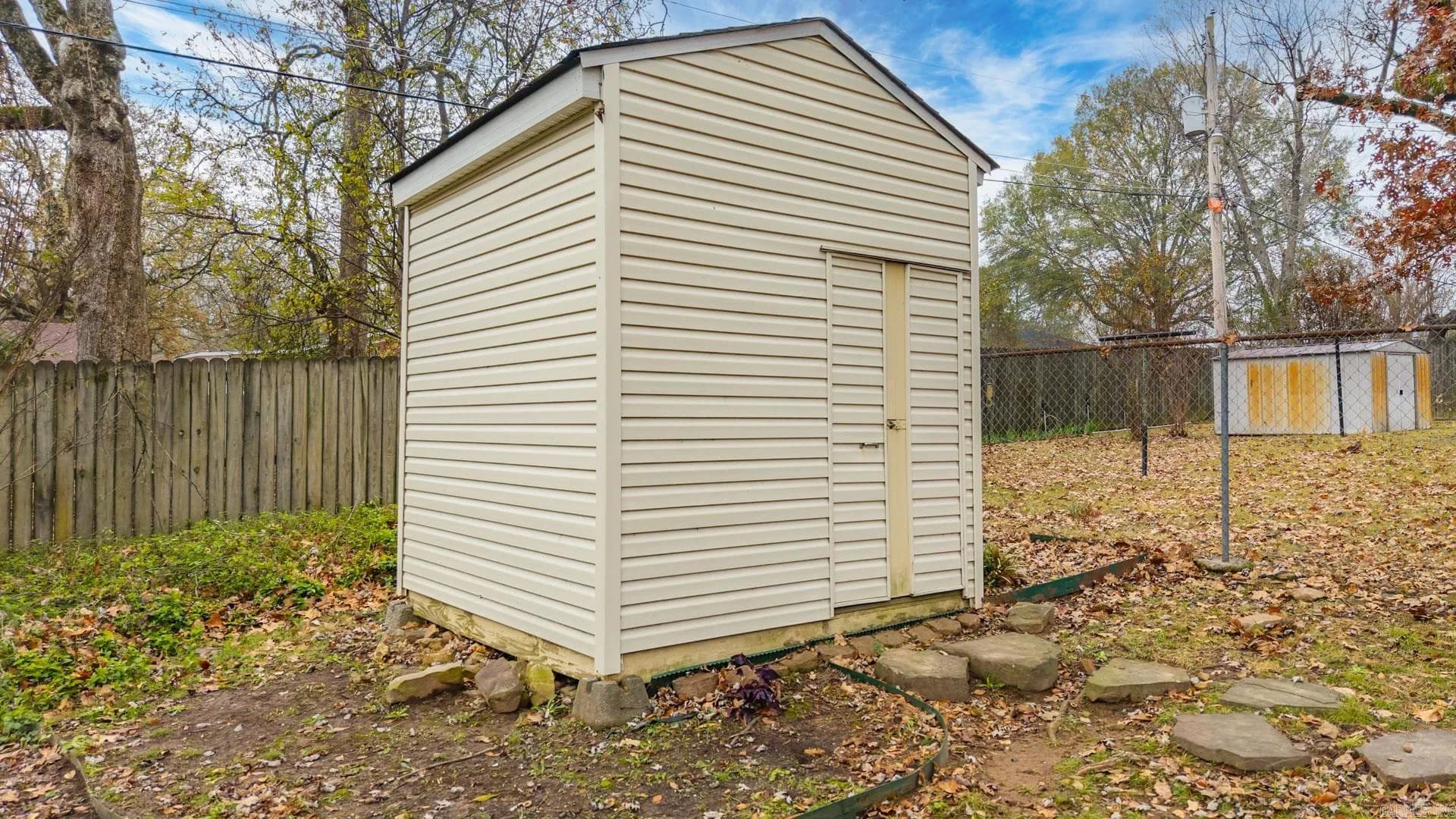 Property at 326 W L - Image 36