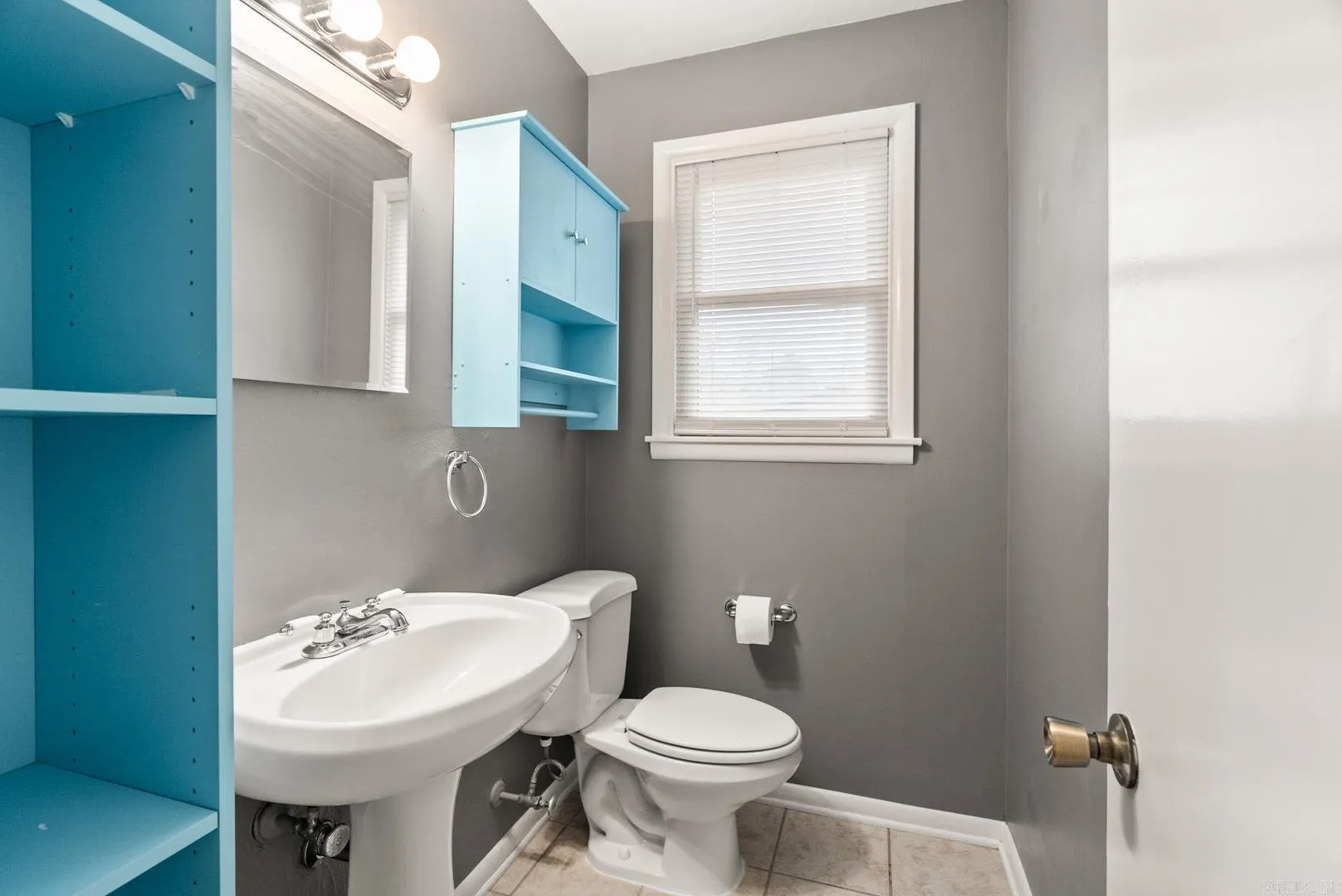 Property at 326 W L - Image 25