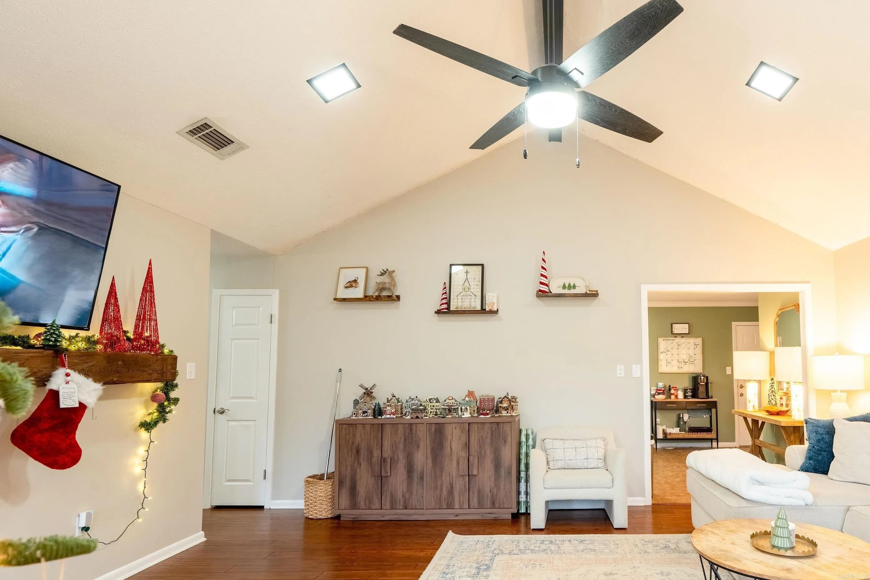 Property at 212  Aztec - Image 3