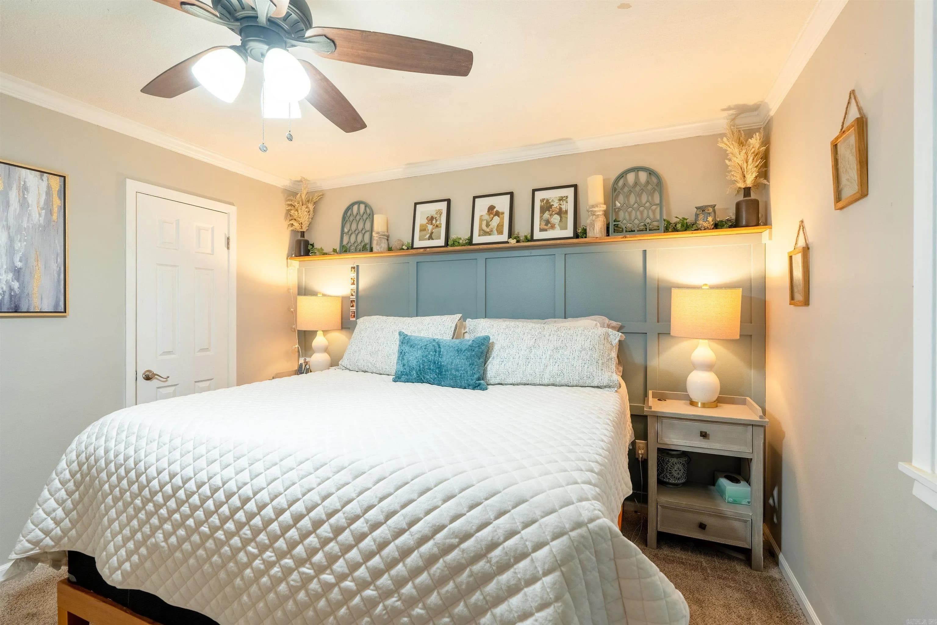 Property at 212  Aztec - Image 20