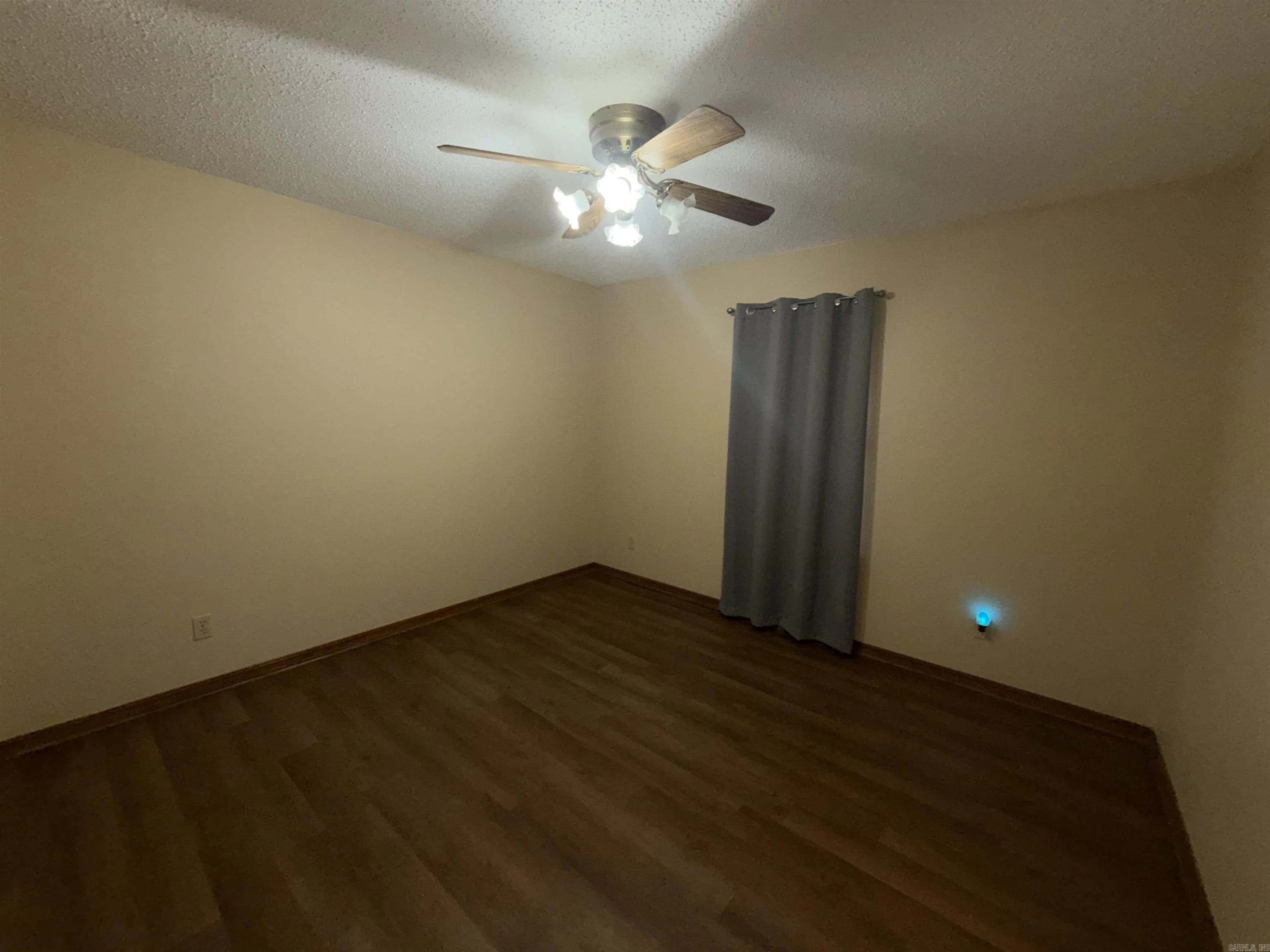 Property at 113  Silverbrook - Image 18