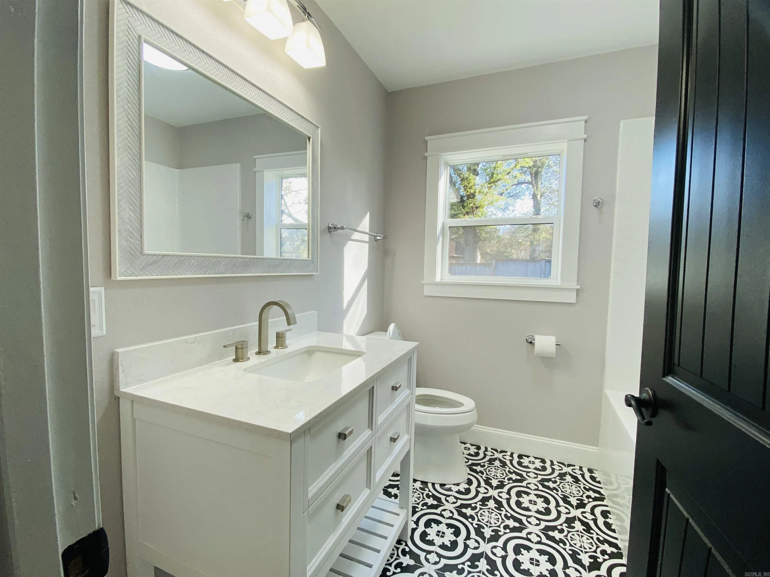 Property at 410 N 2nd - Image 15