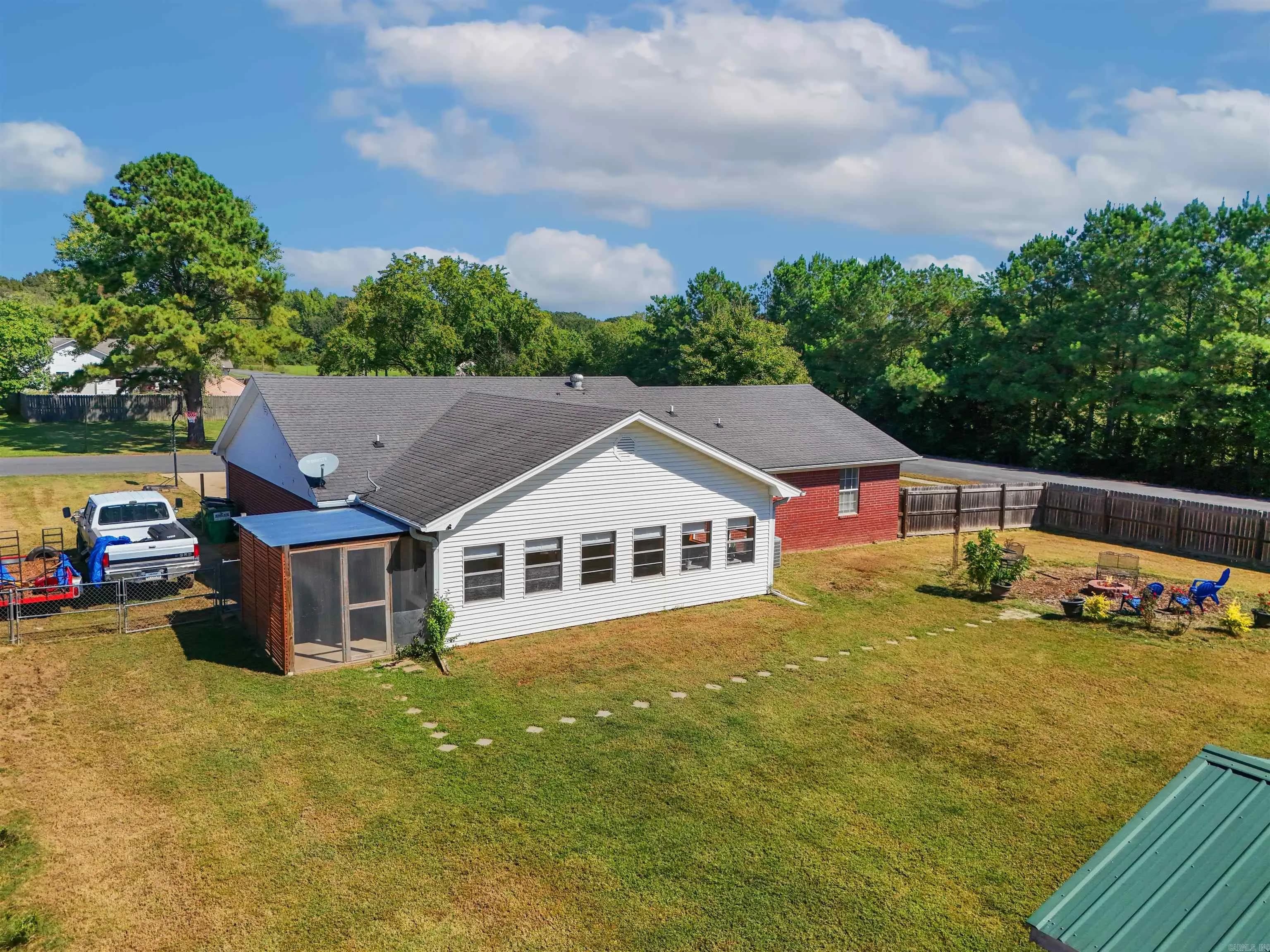 Property at 1801  Pinewood - Image 19