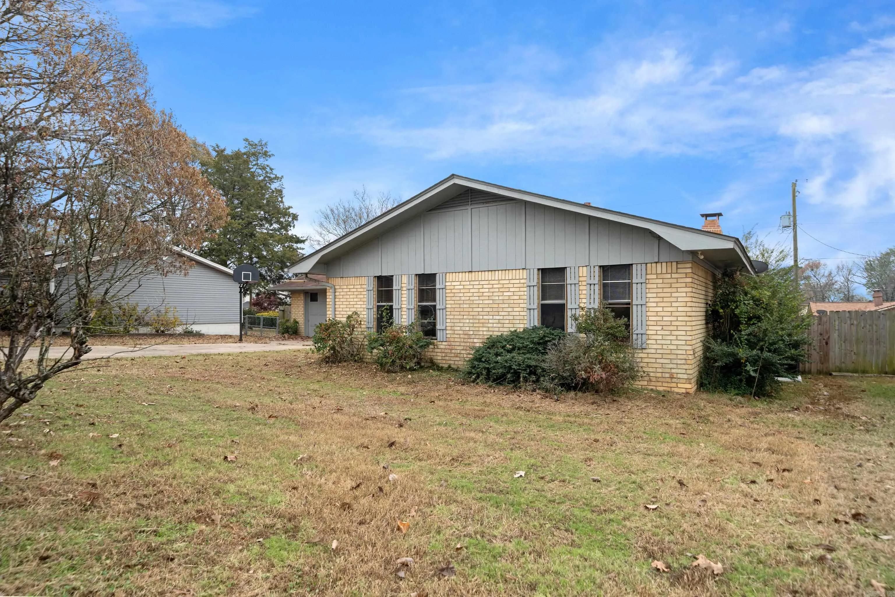 Property at 1205  Dyson - Image 2