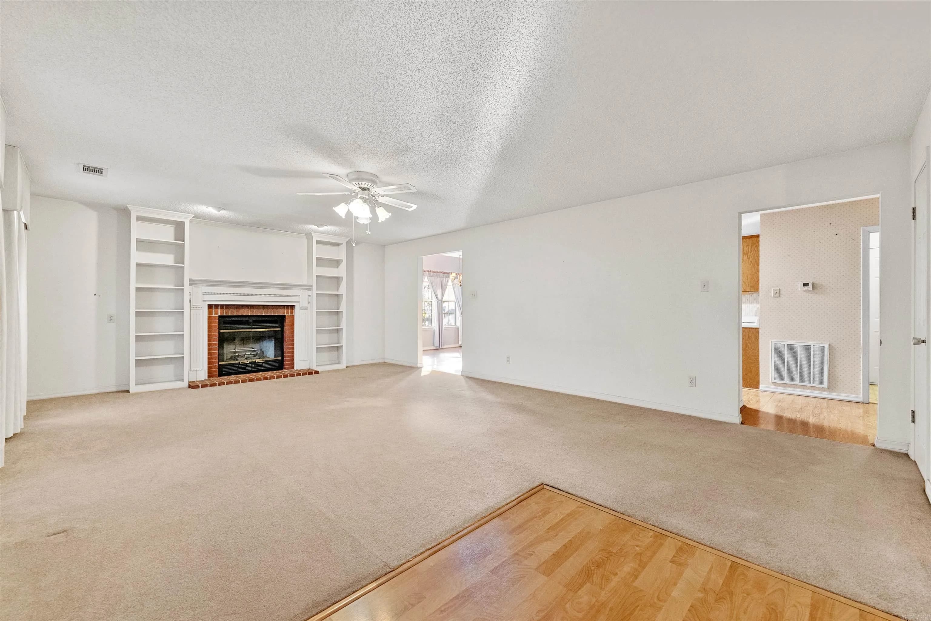 Property at 119  Tenkiller - Image 3