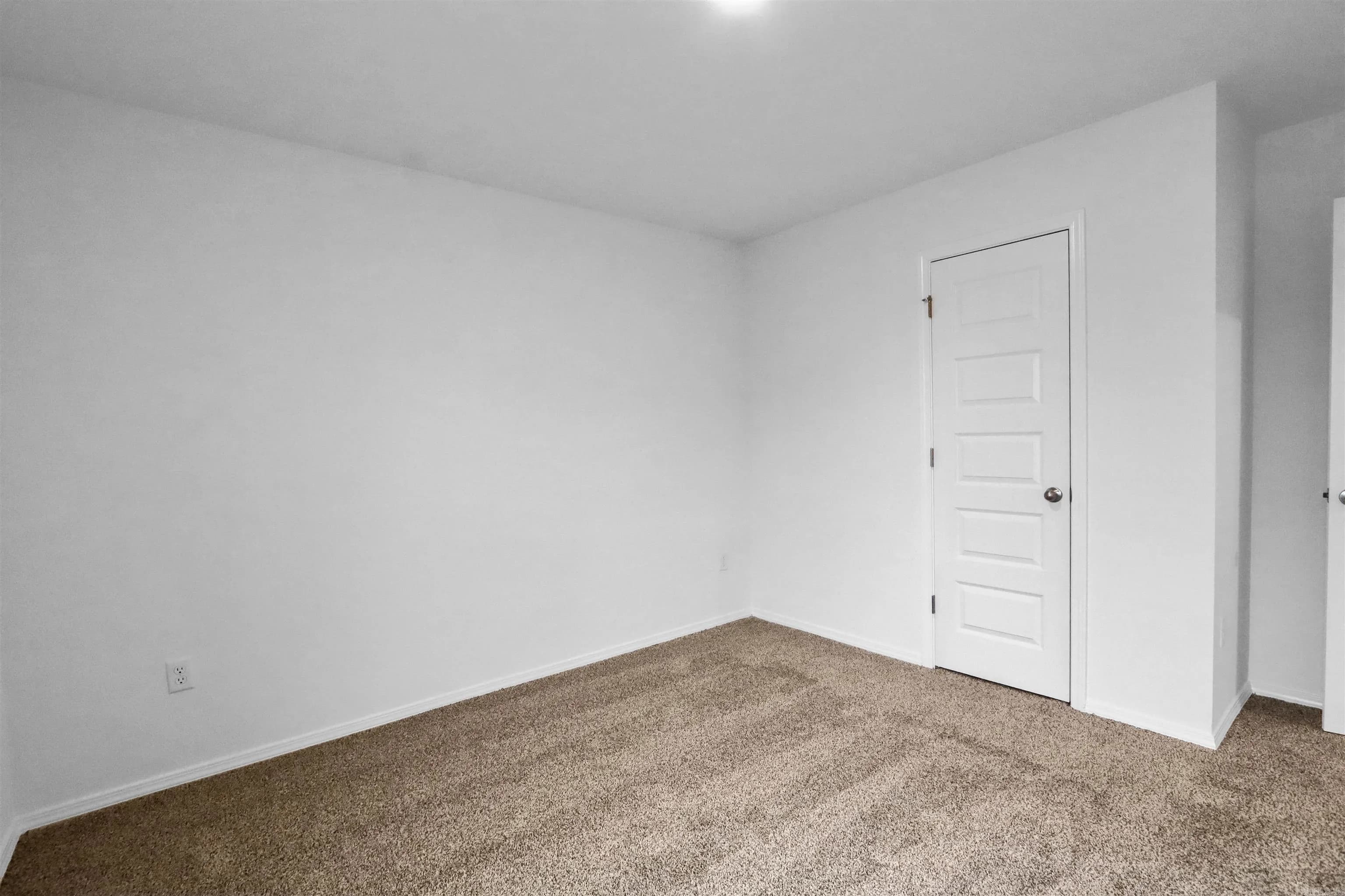 Property at 1603  Ridgefield - Image 13