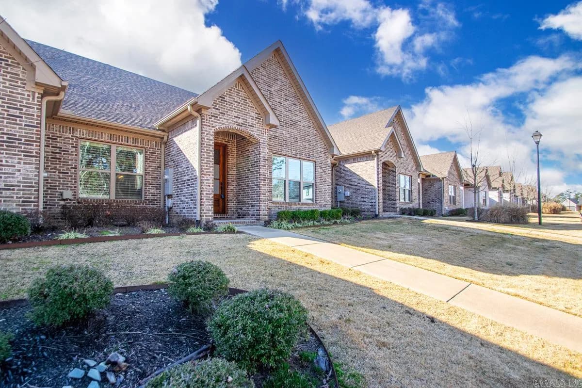 Property at 80  Saffron circle - Image 2
