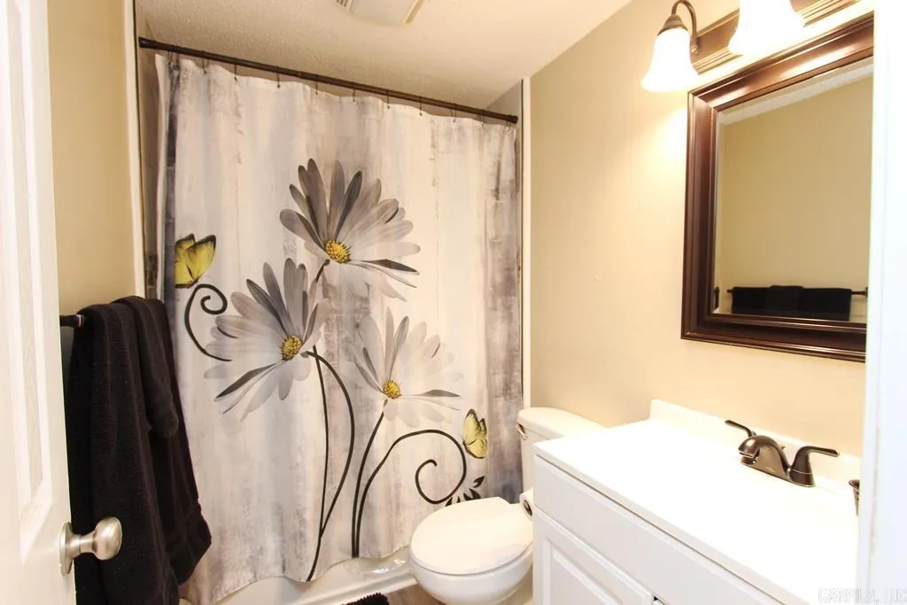 Property at 14  Cross - Image 19