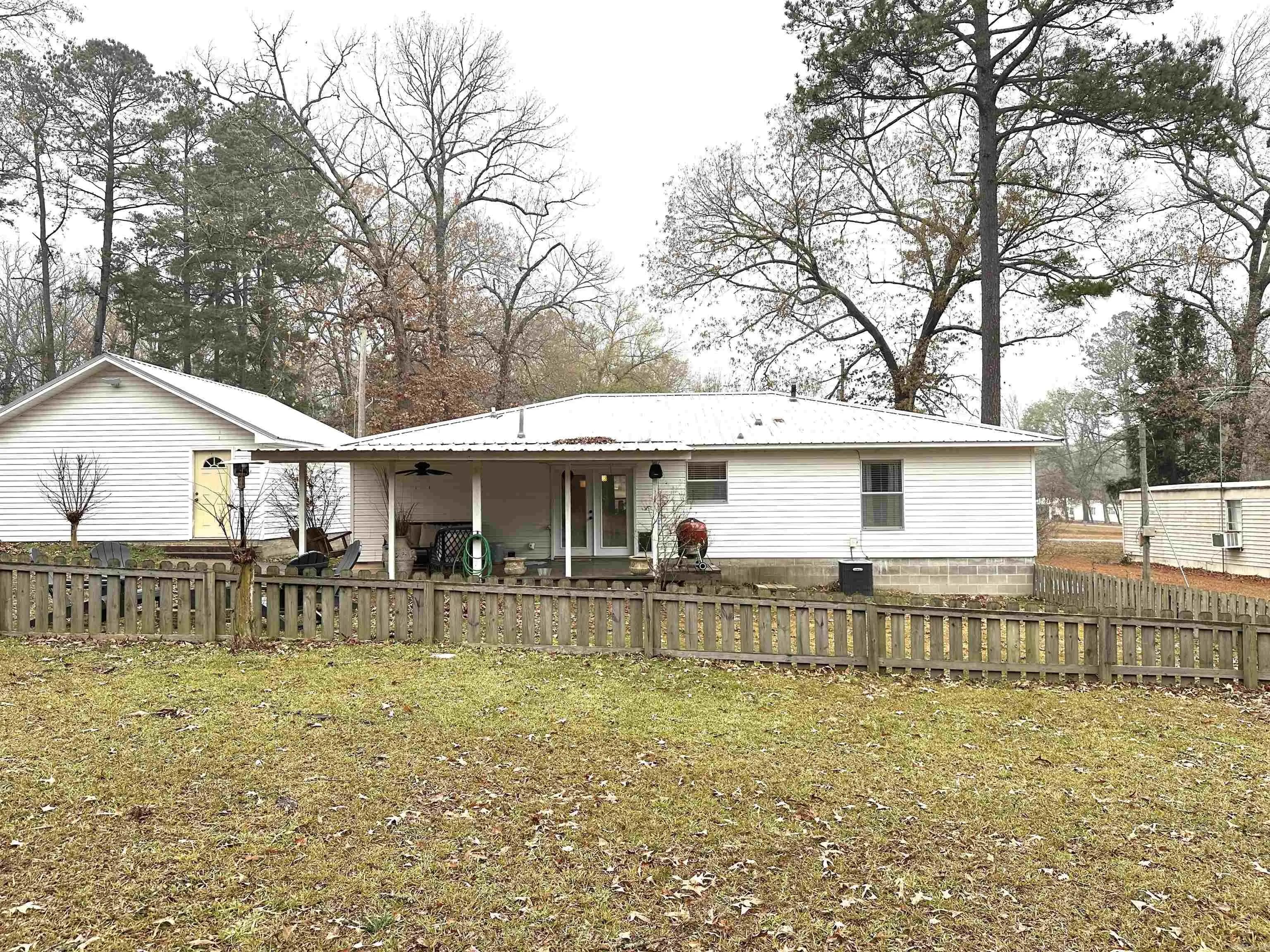 Property at 159  Red oak - Image 27