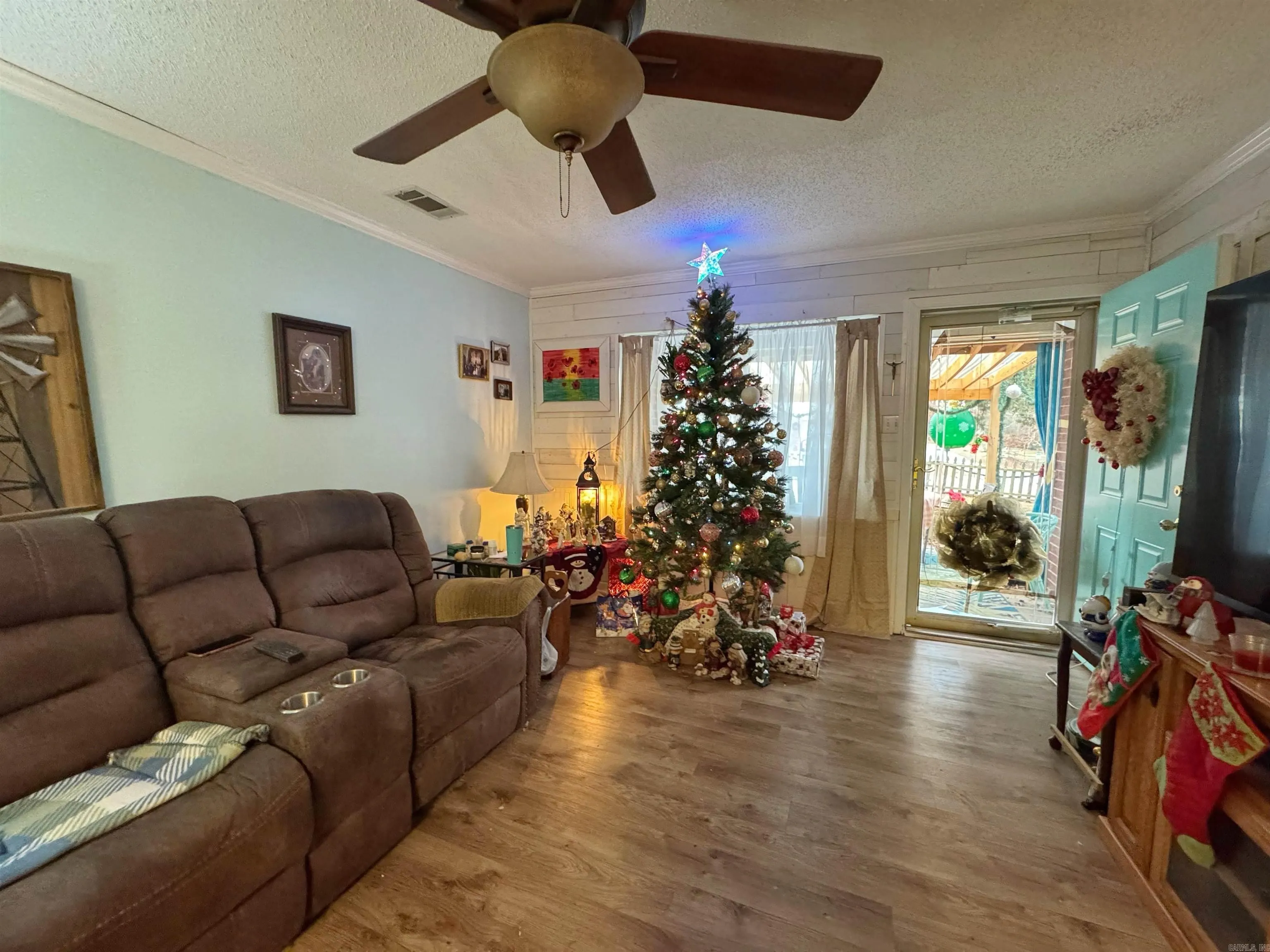 Property at 10  Foxgrove - Image 11