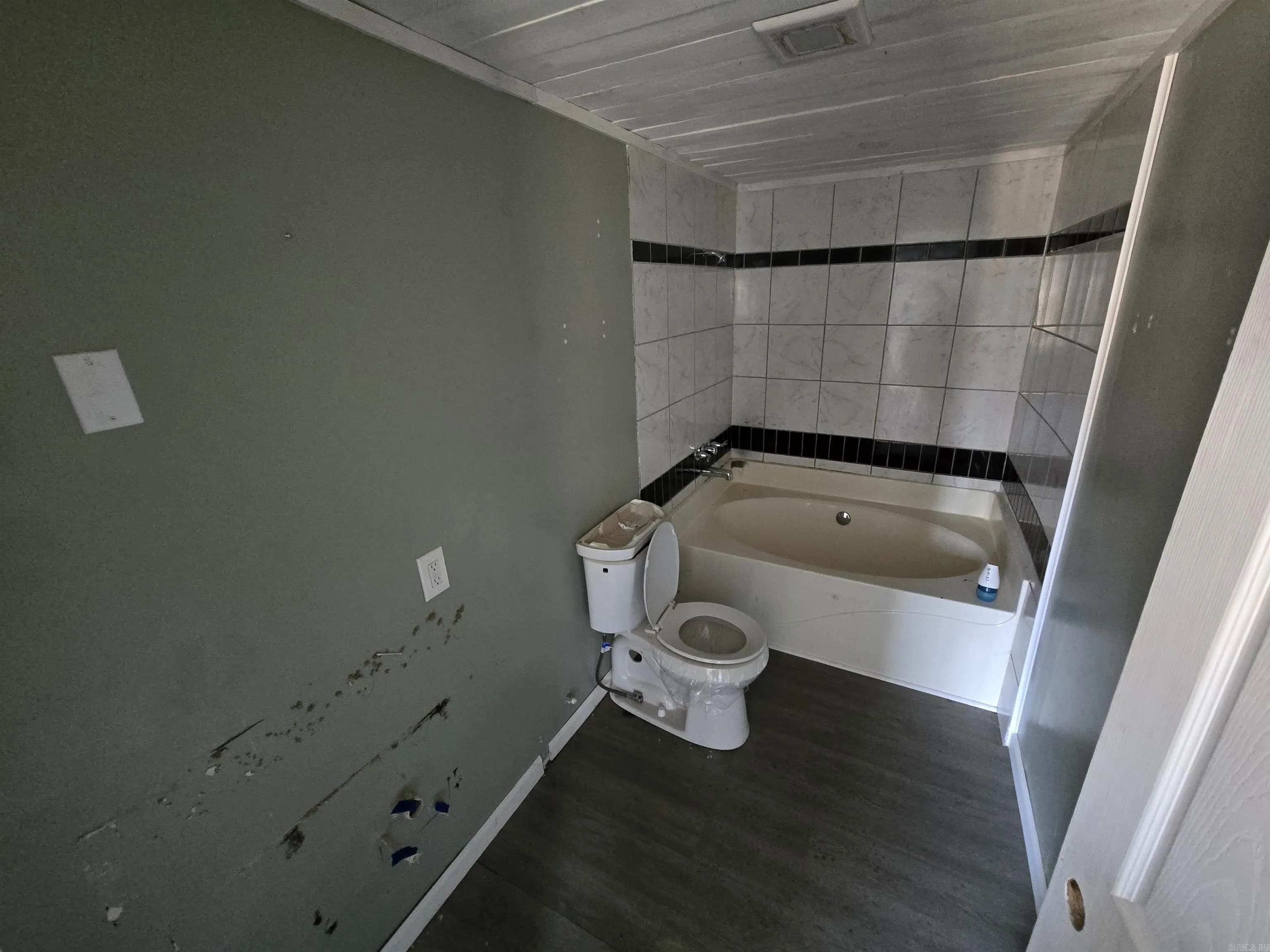 Property at 4  Jessilea - Image 15