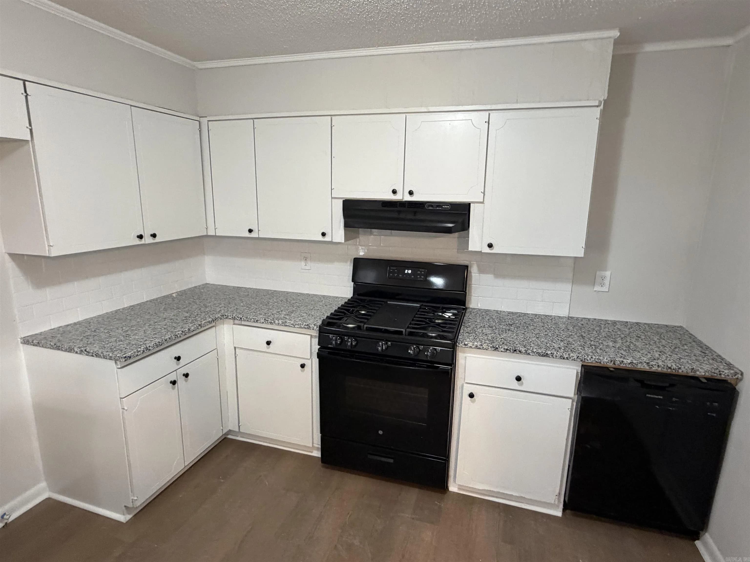 Property at 1801 S Izard - Image 8