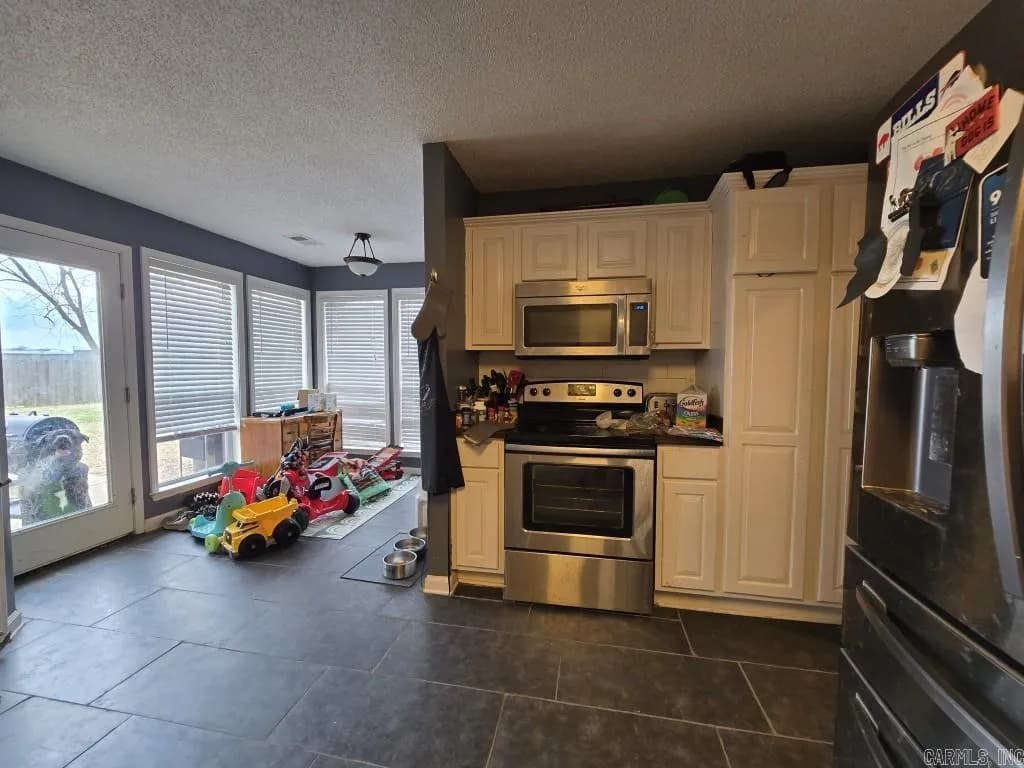 Property at 826  Bayou vista dr - Image 5