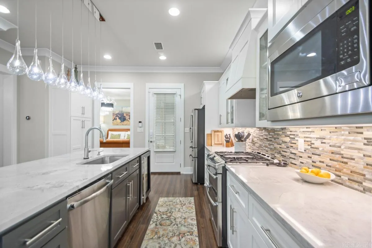 Property at 865  Burrow - Image 12