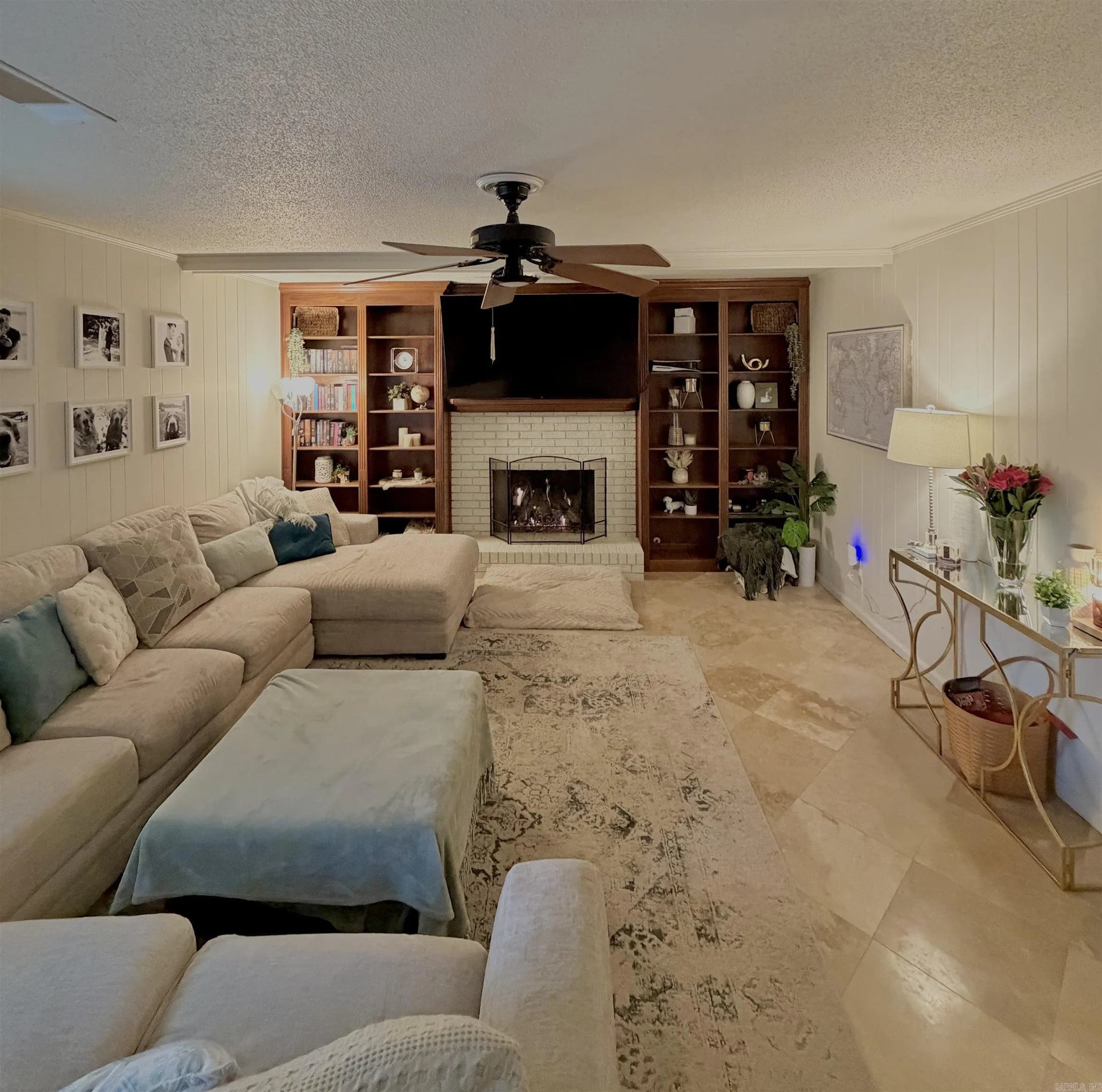 Property at 43  Colony - Image 11