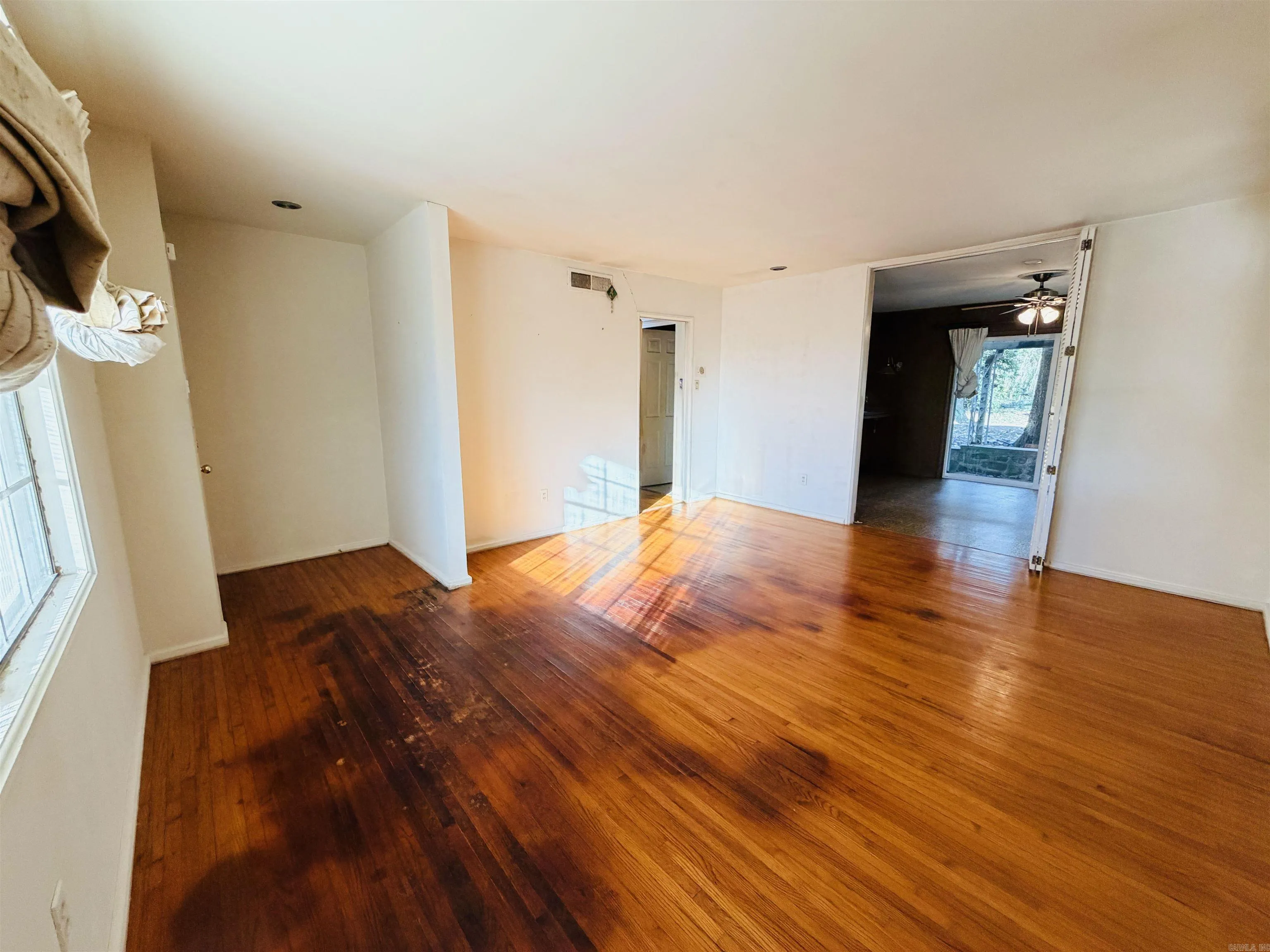Property at 5  Delray - Image 4