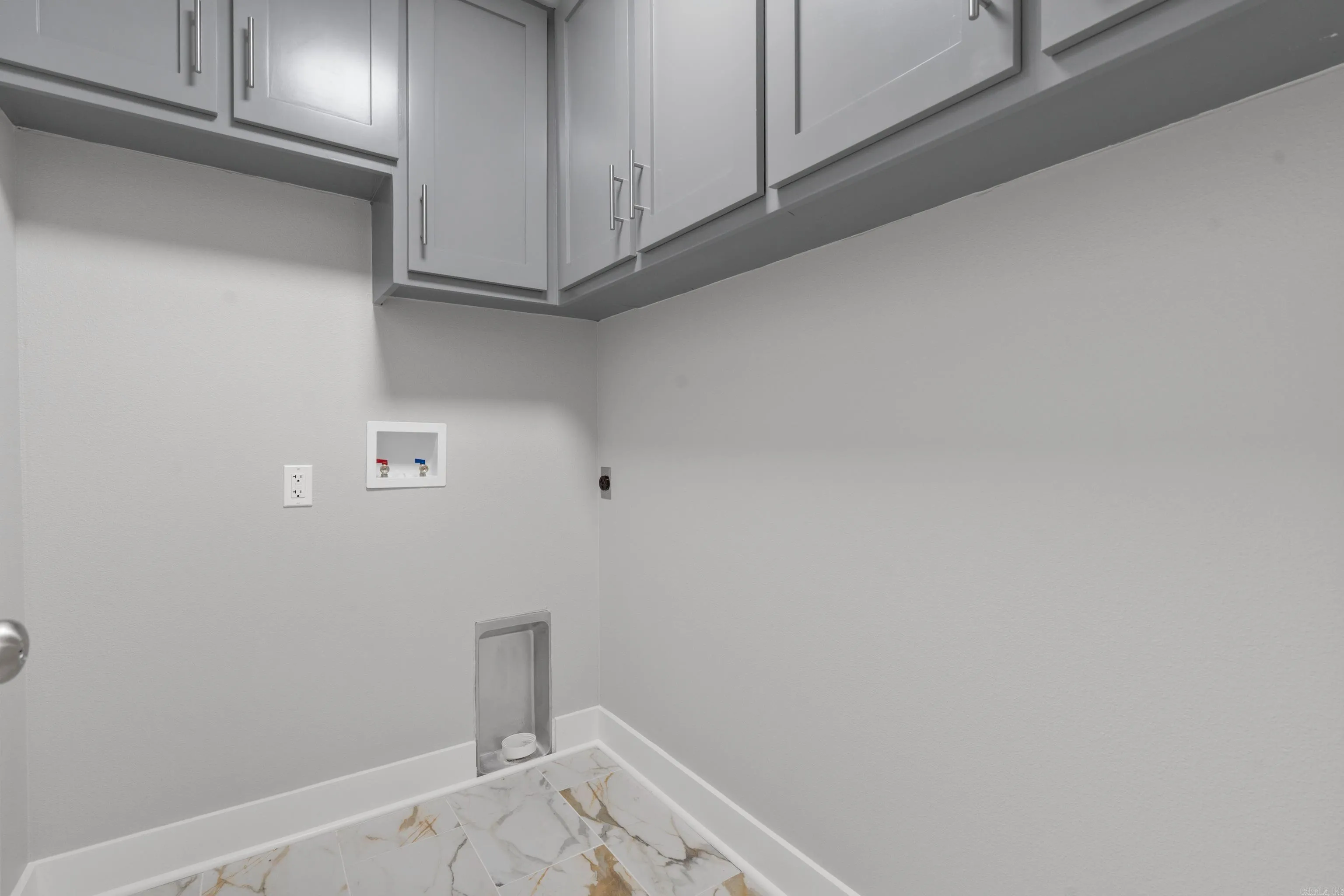 Property at 2314  Elaine - Image 39
