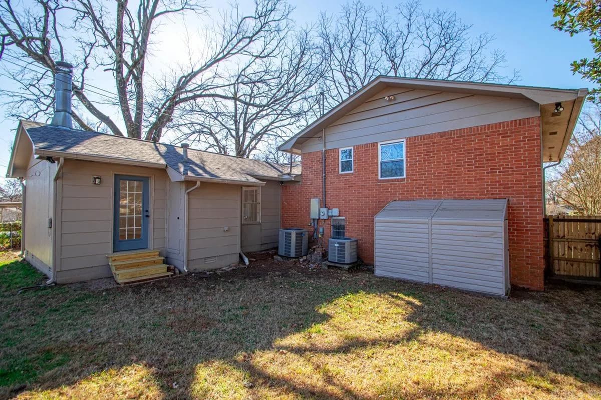 Property at 601  Santa fe - Image 32