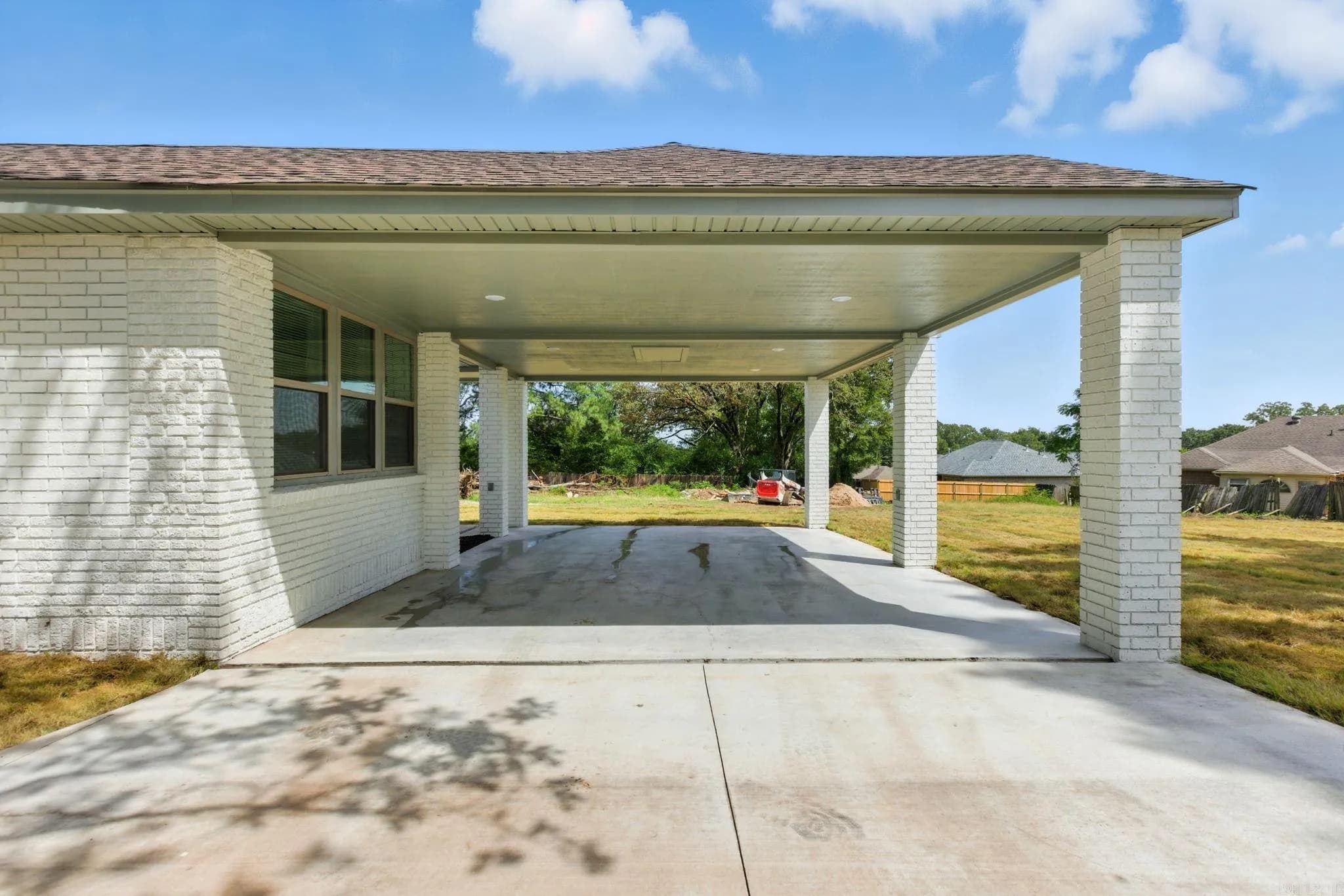Property at 1300 E Maryland - Image 35