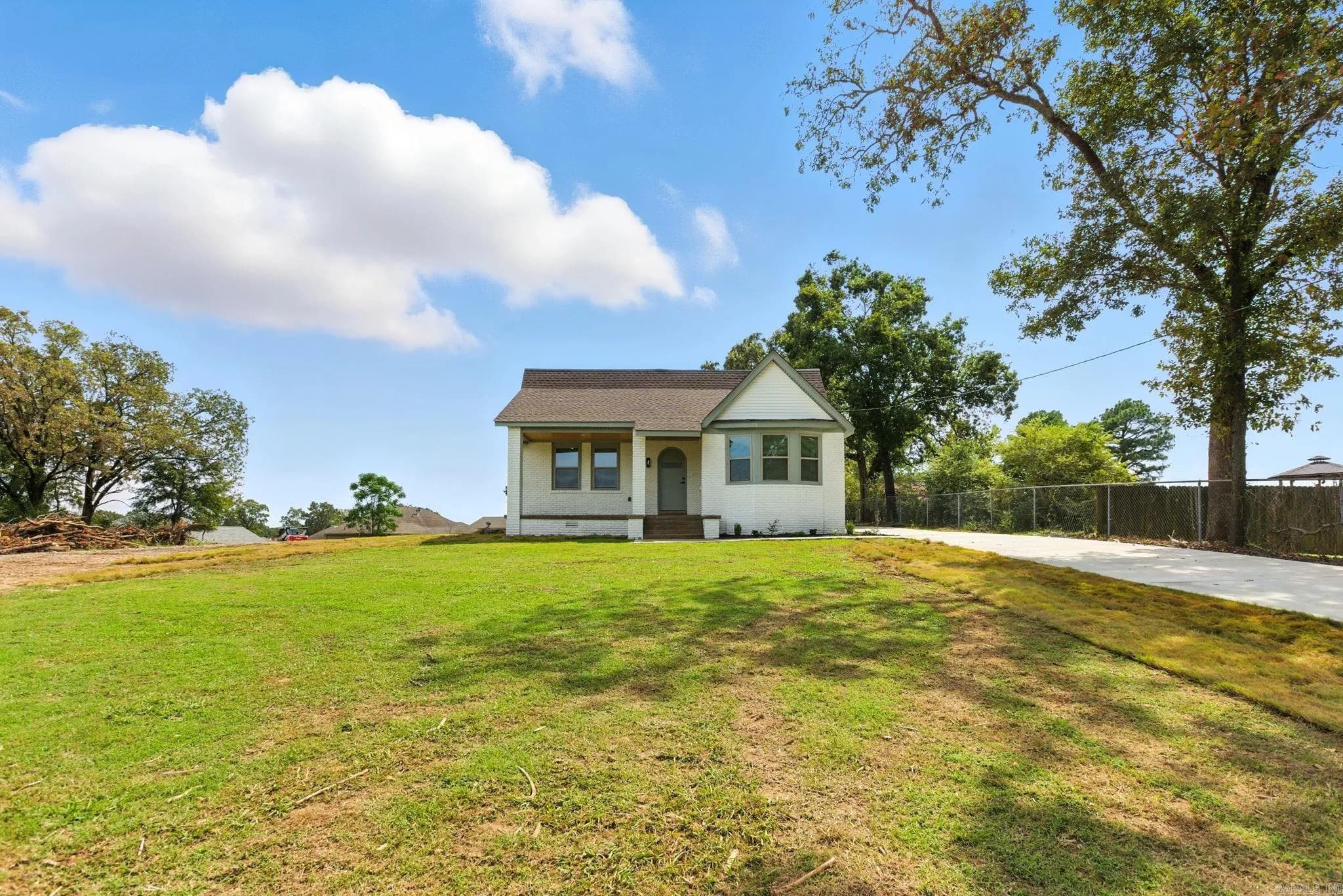 Property at 1300 E Maryland - Image 38