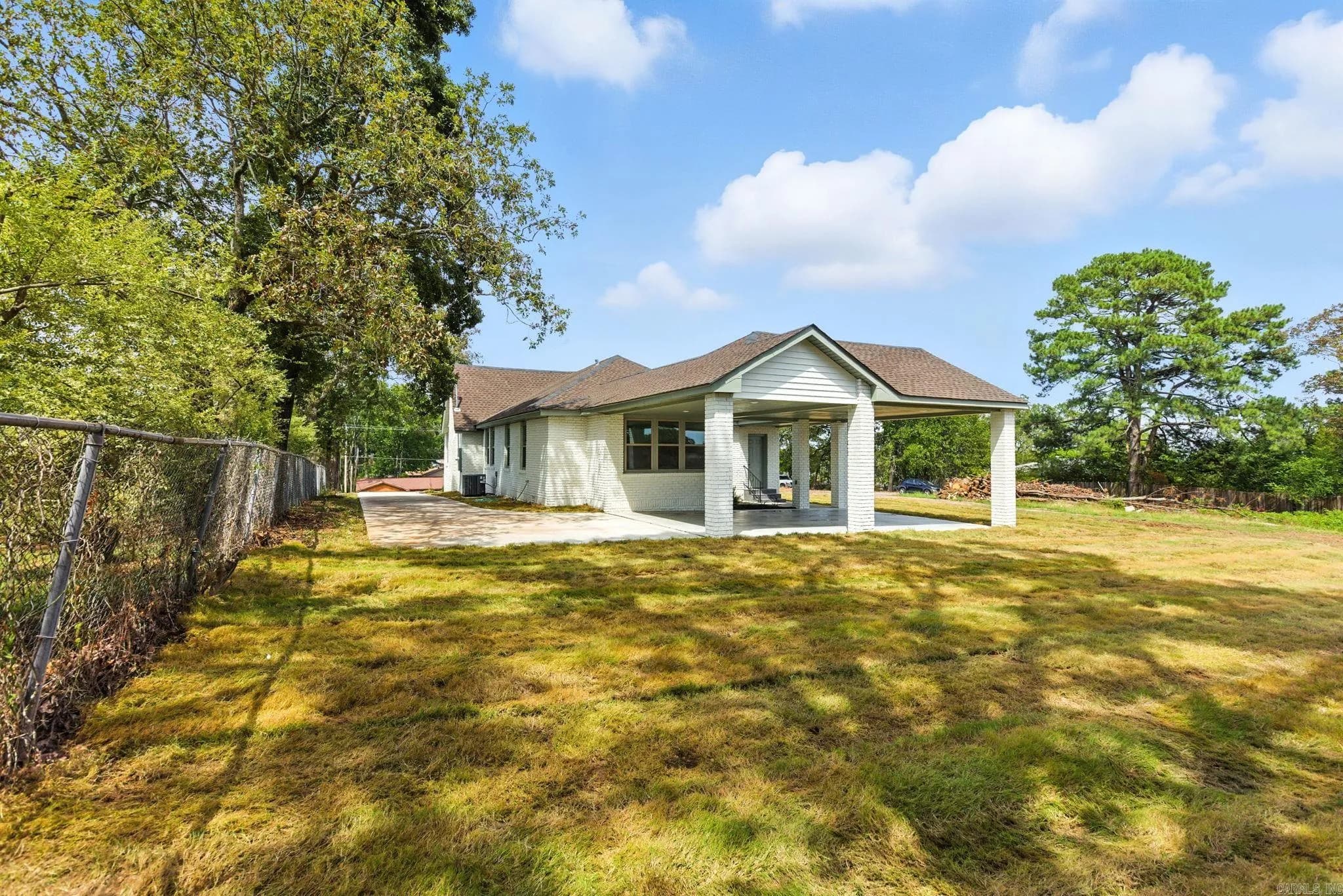 Property at 1300 E Maryland - Image 34