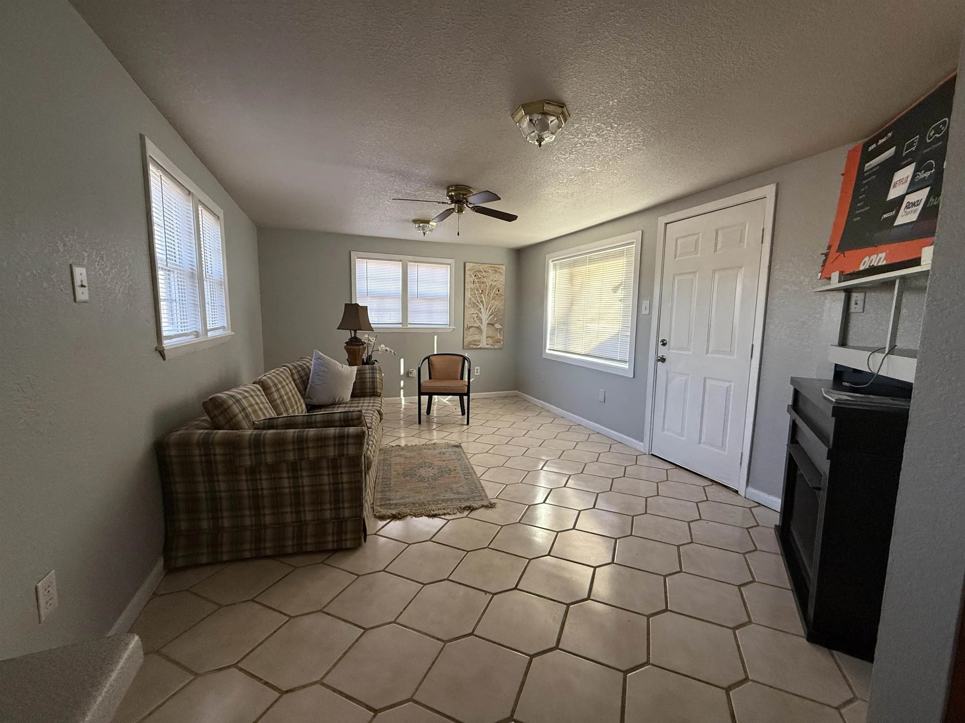 Property at 51  Oriole - Image 8