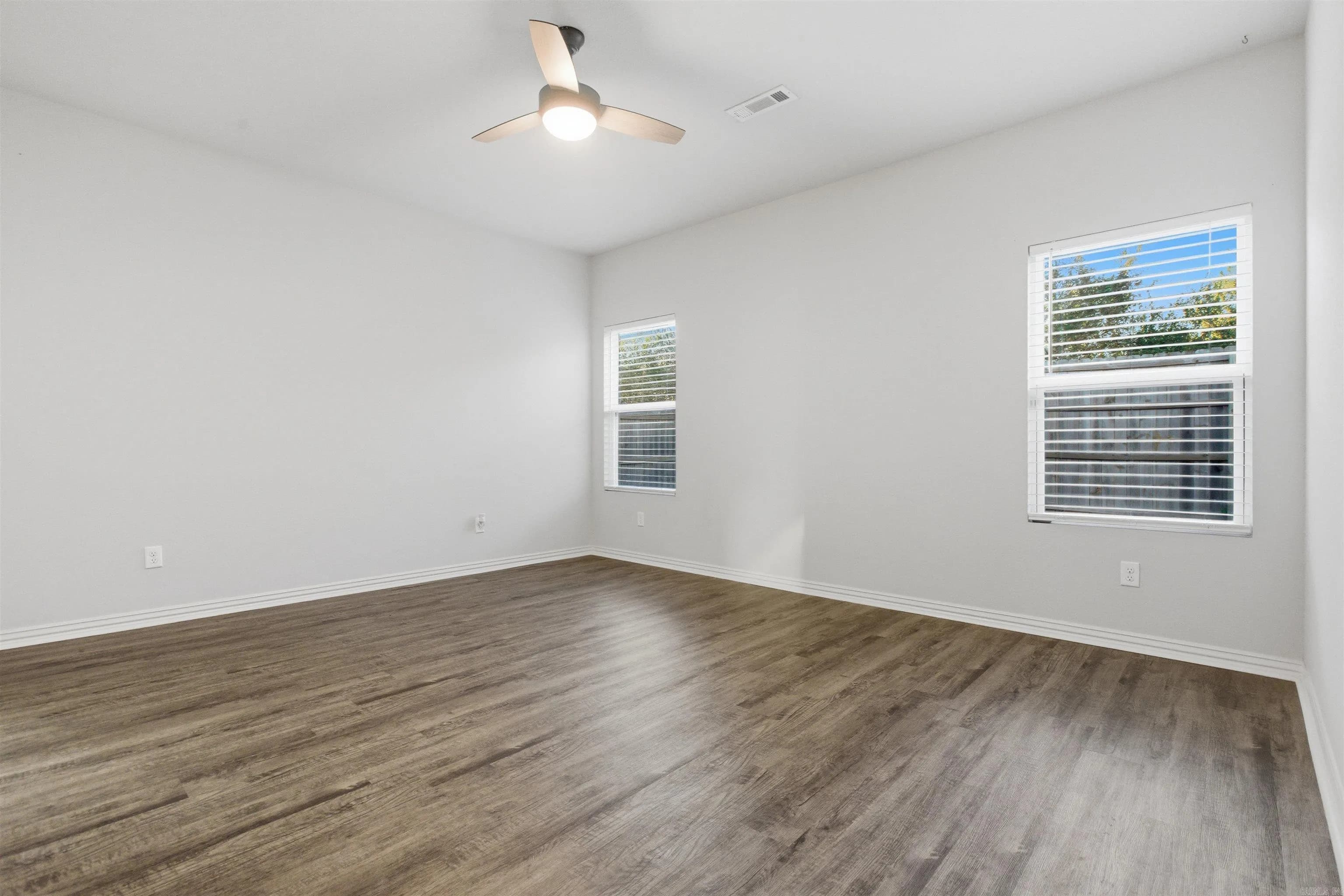 Property at 2050  Mary alice - Image 10