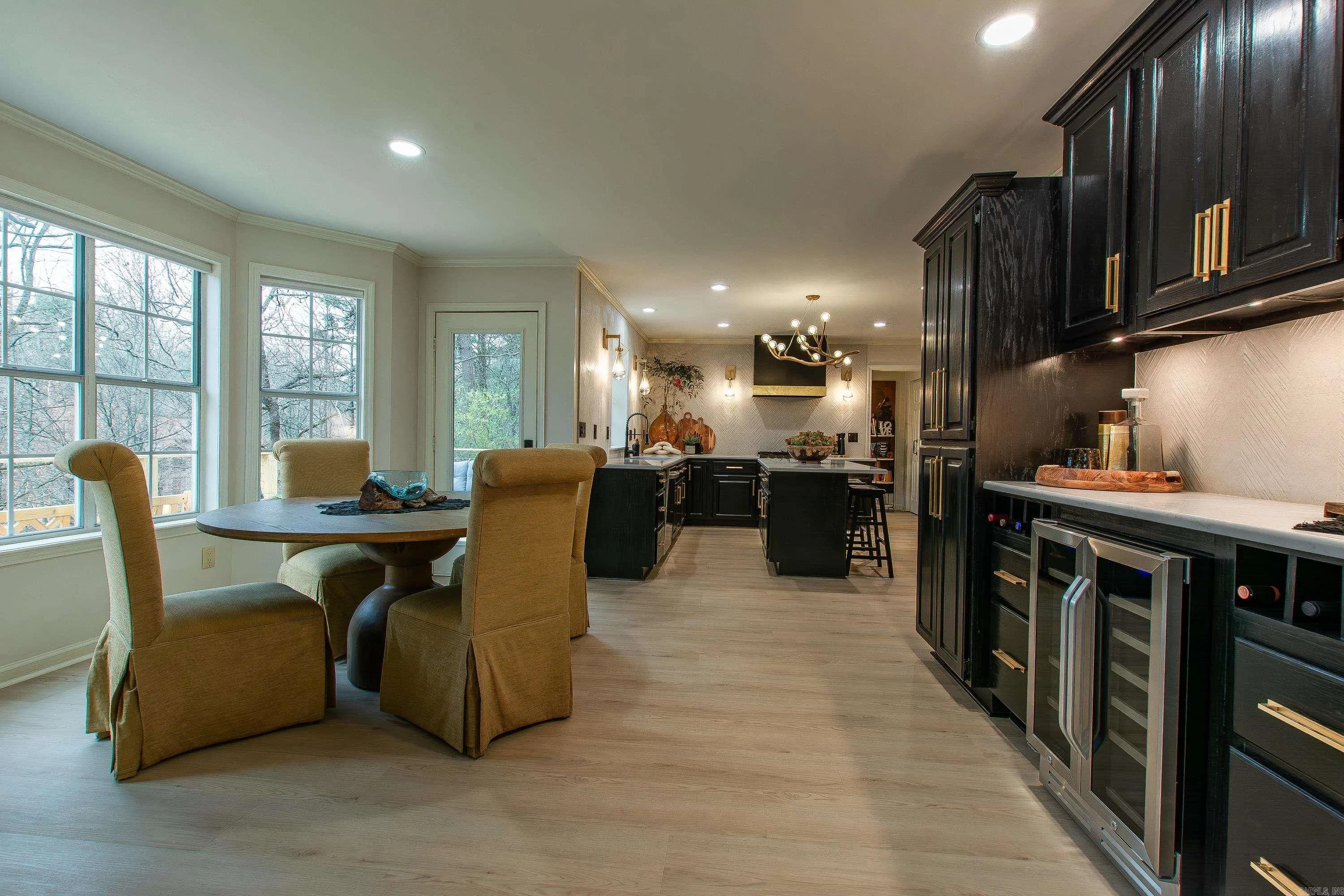 Property at 115  Alsace - Image 13