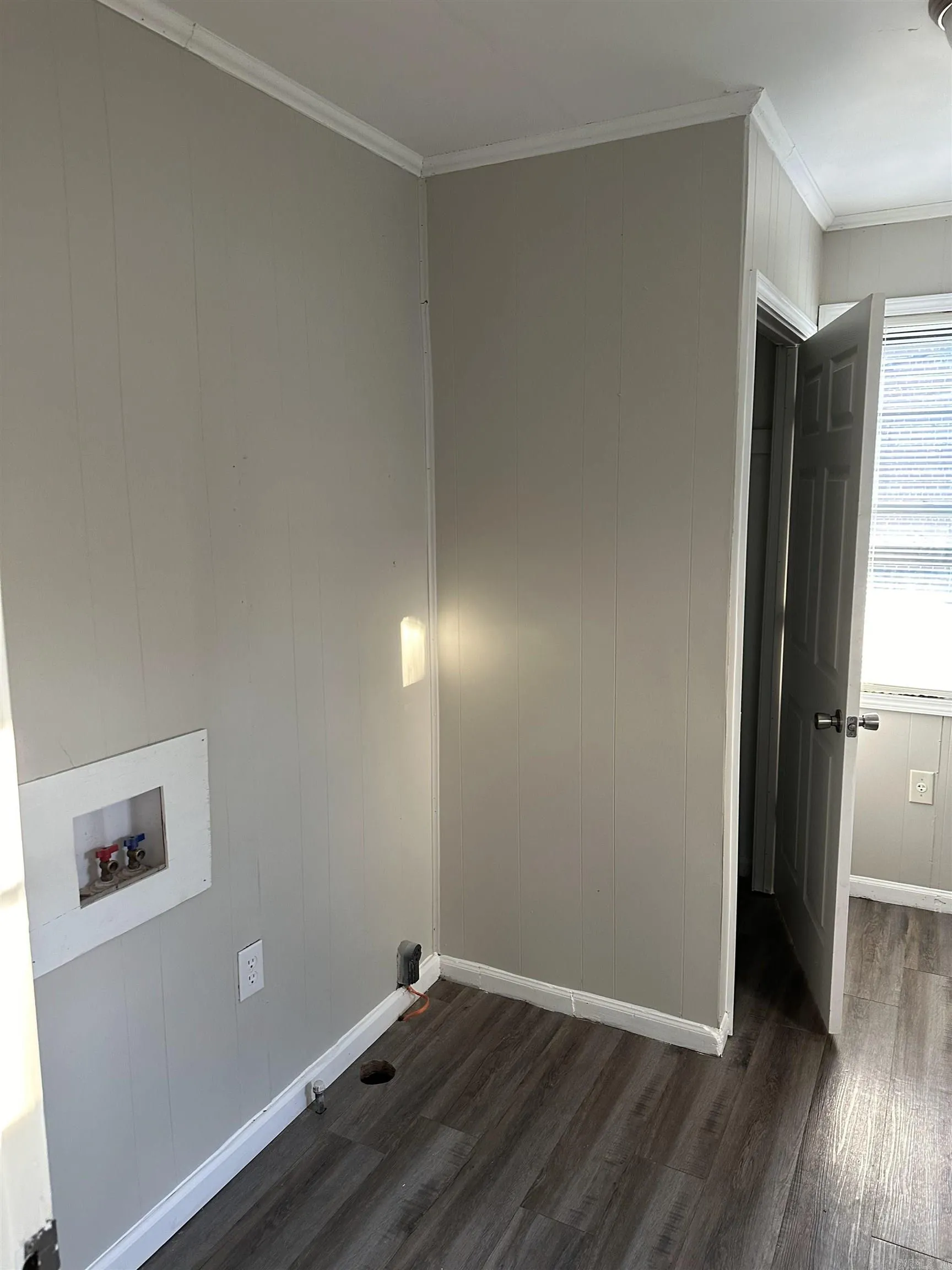 Property at 107 S Beech - Image 6