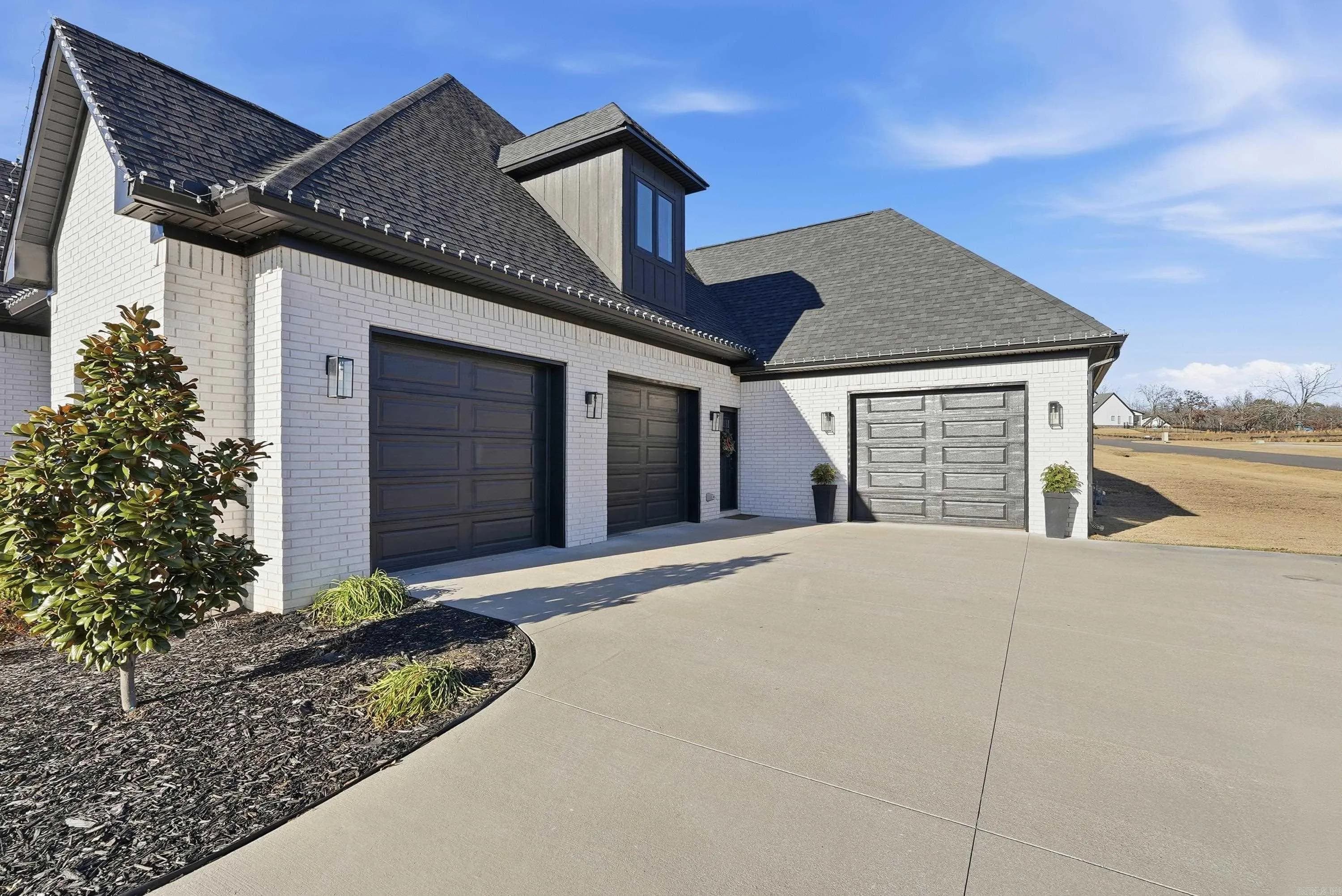 Property at 10  Beckett - Image 45
