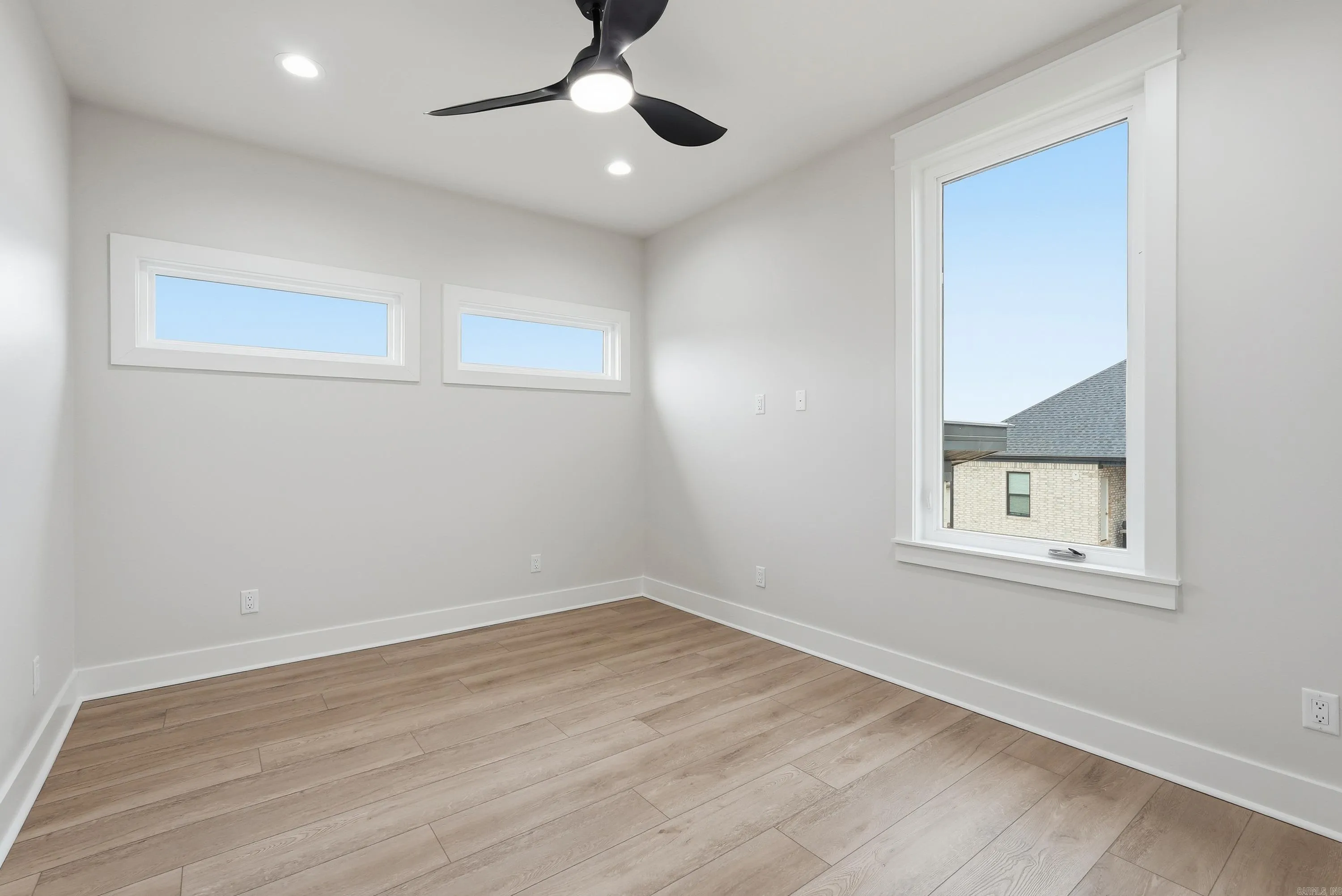 Property at 115  Willow springs - Image 43