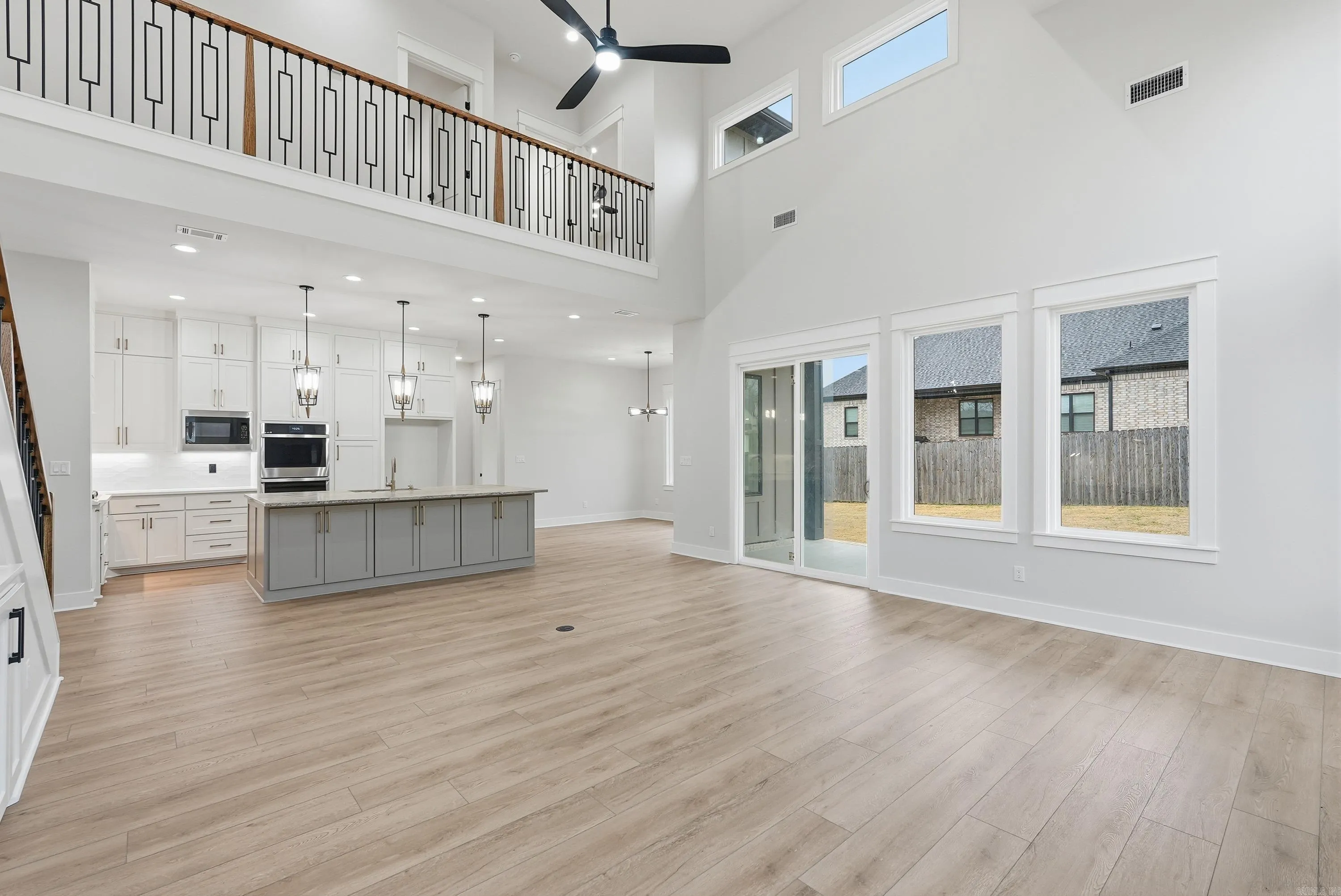 Property at 115  Willow springs - Image 14