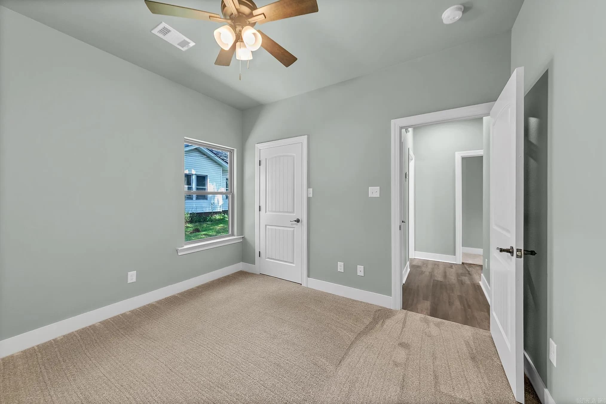 Property at 406 N 3rd - Image 38