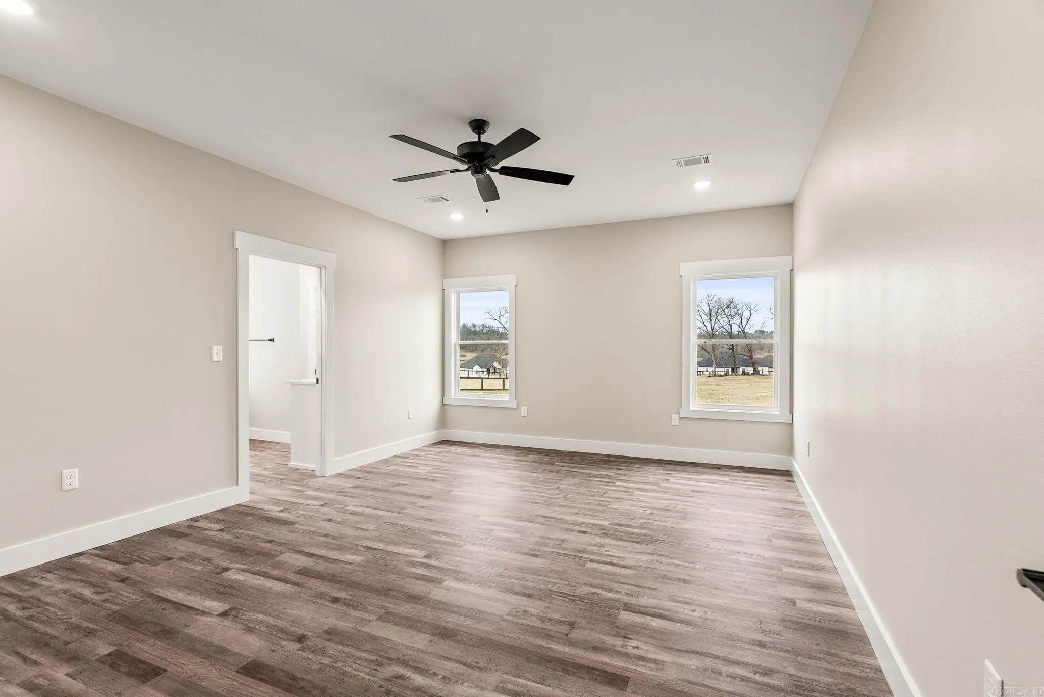 Property at 76  Republican loop - Image 29