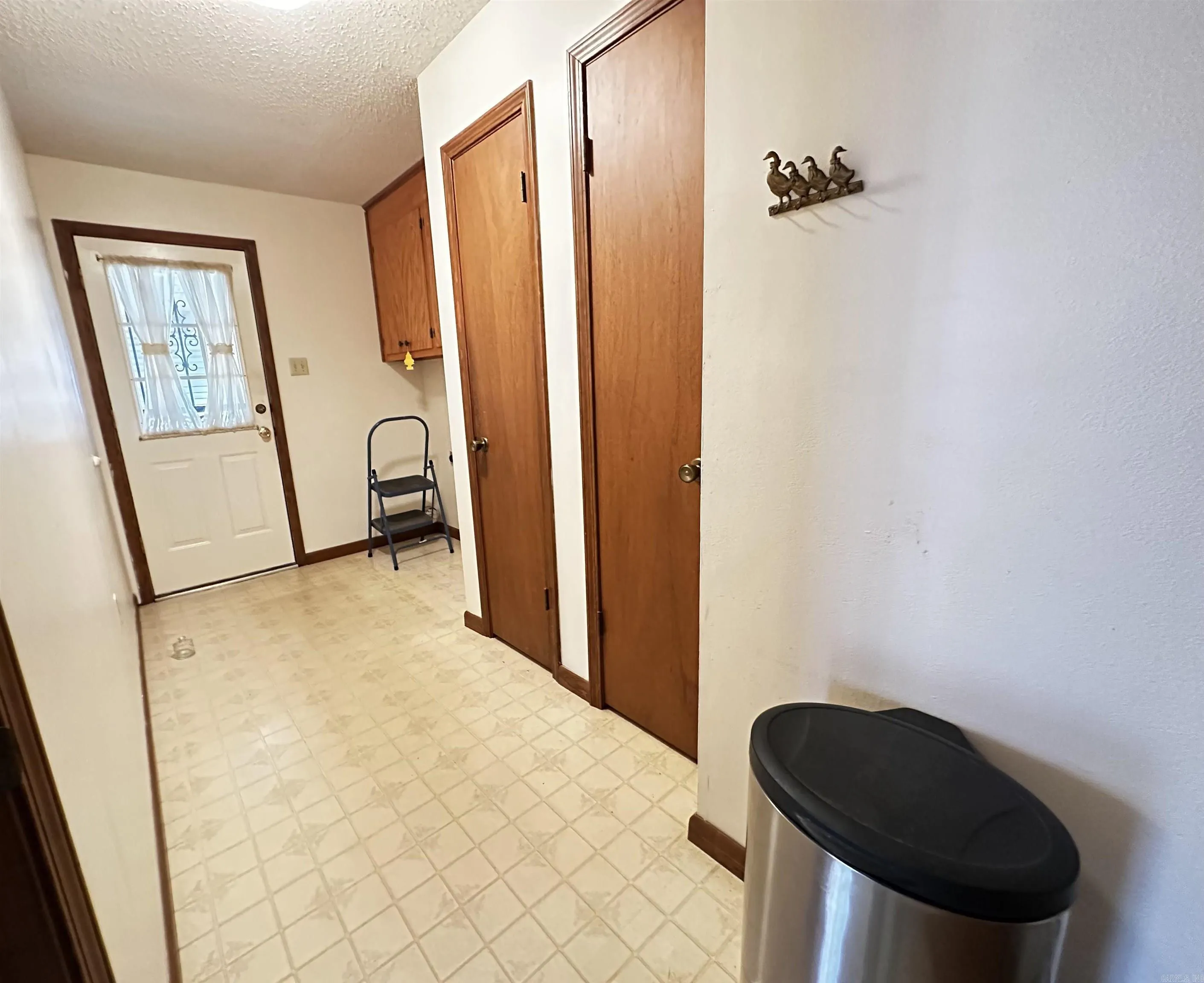 Property at 1721  Azalea hills - Image 14