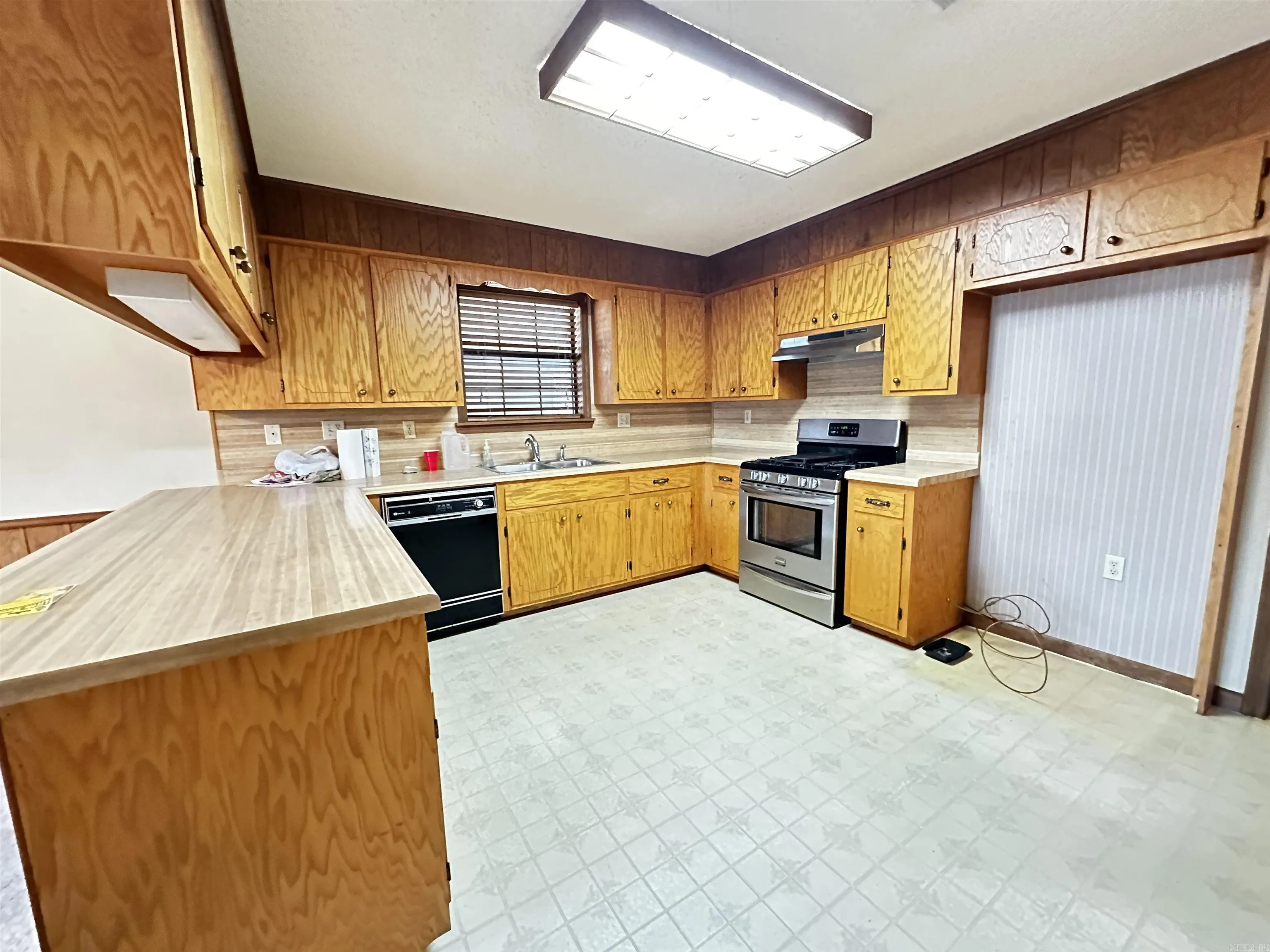 Property at 1721  Azalea hills - Image 12