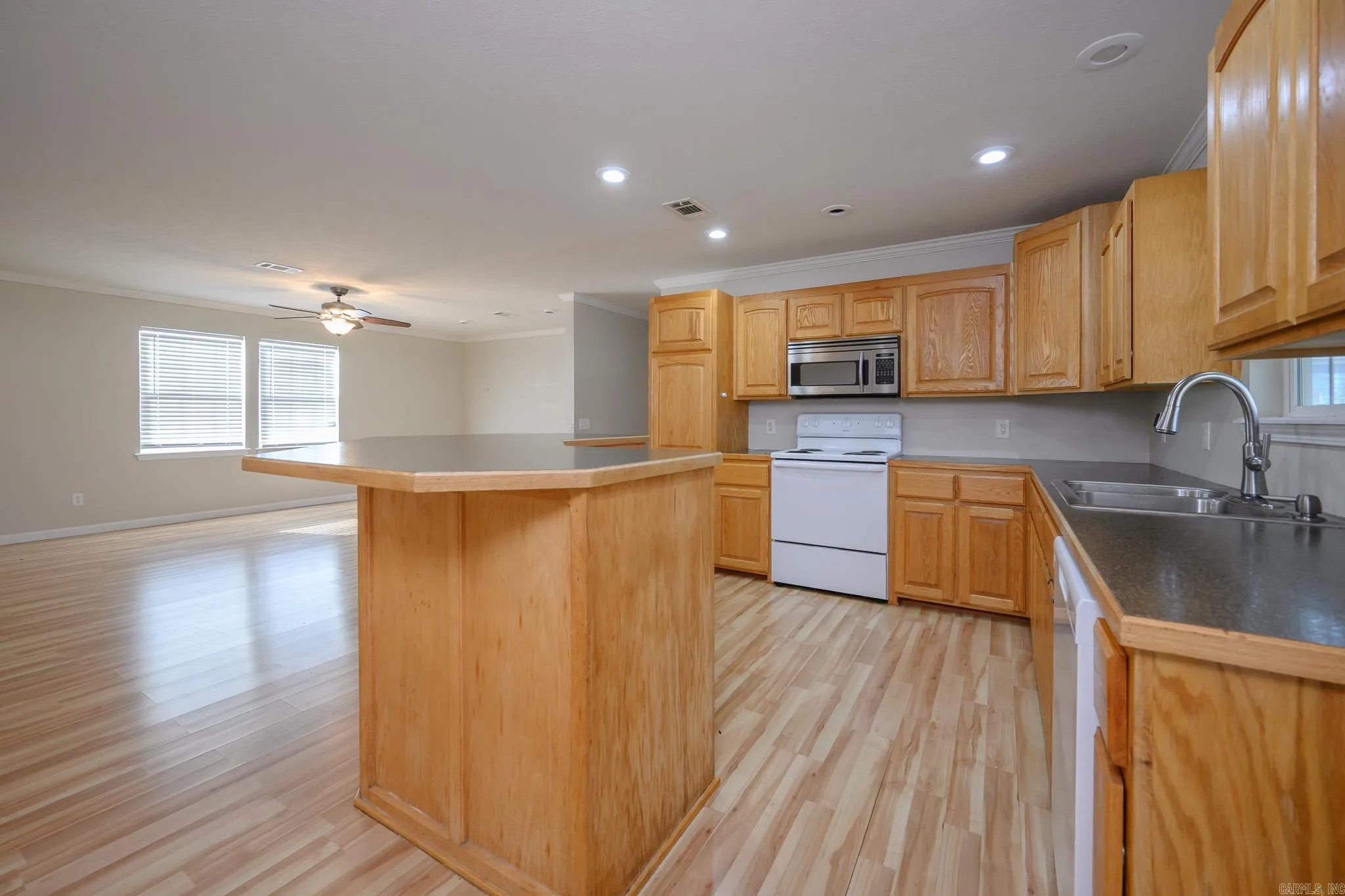 Property at 1103  Magnolia ave - Image 12